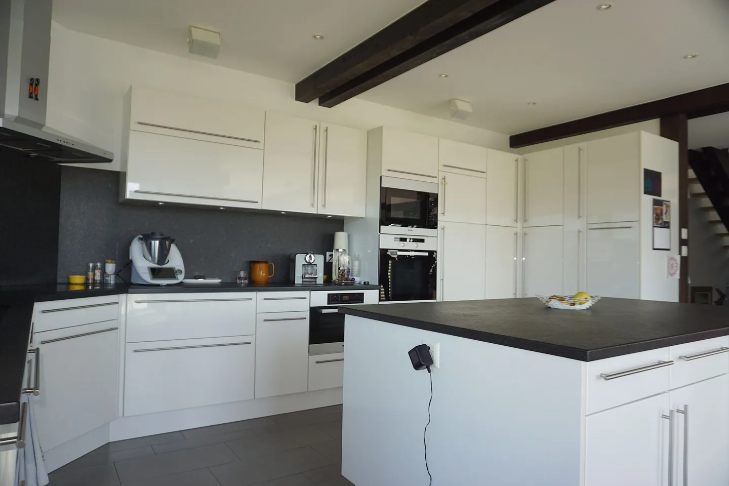 ARI-244 Prächtige Architektenvilla mit Pool und atemberaubendem Blick über die Höhen von Delémont - Foto 21 von 23