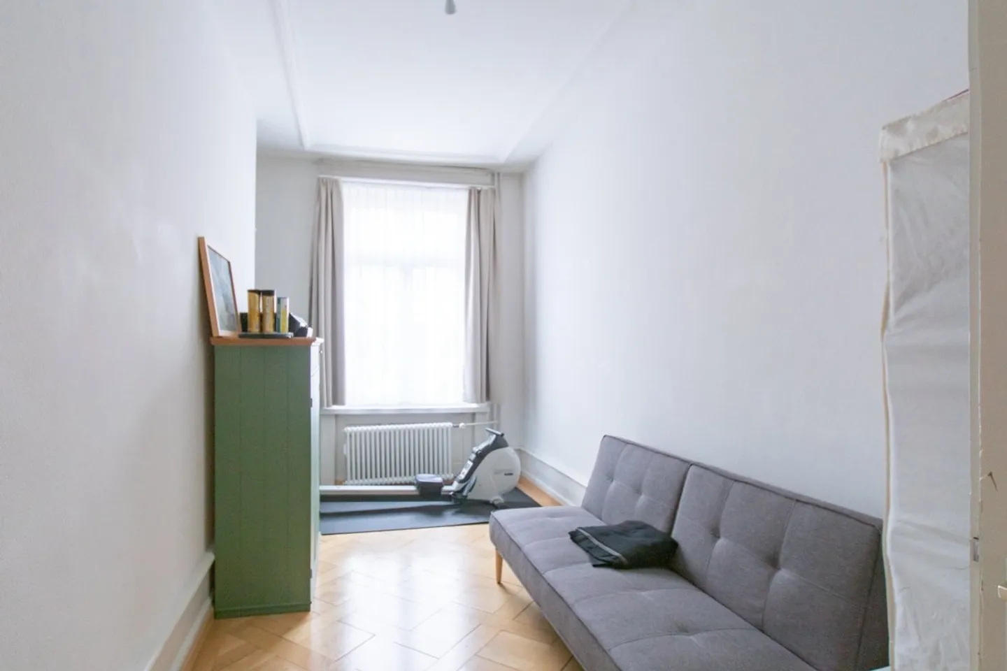 Cozy 4-room Art Nouveau apartment - Photo 1 of 6