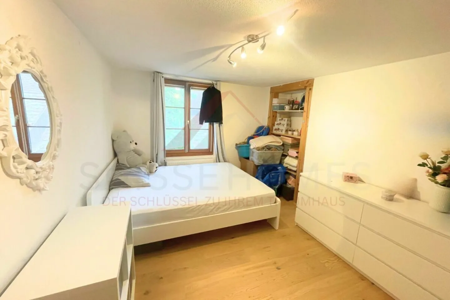 Casa a due generazioni con 14,5 stanze e 1.725 m² di terreno a Grenchen - utilizzo versatile nella zona residenziale W2 - Foto 11 di 20