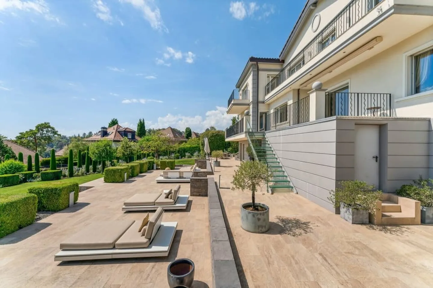 Geräumige moderne Immobilie in dominanter Lage - Foto 13 von 13