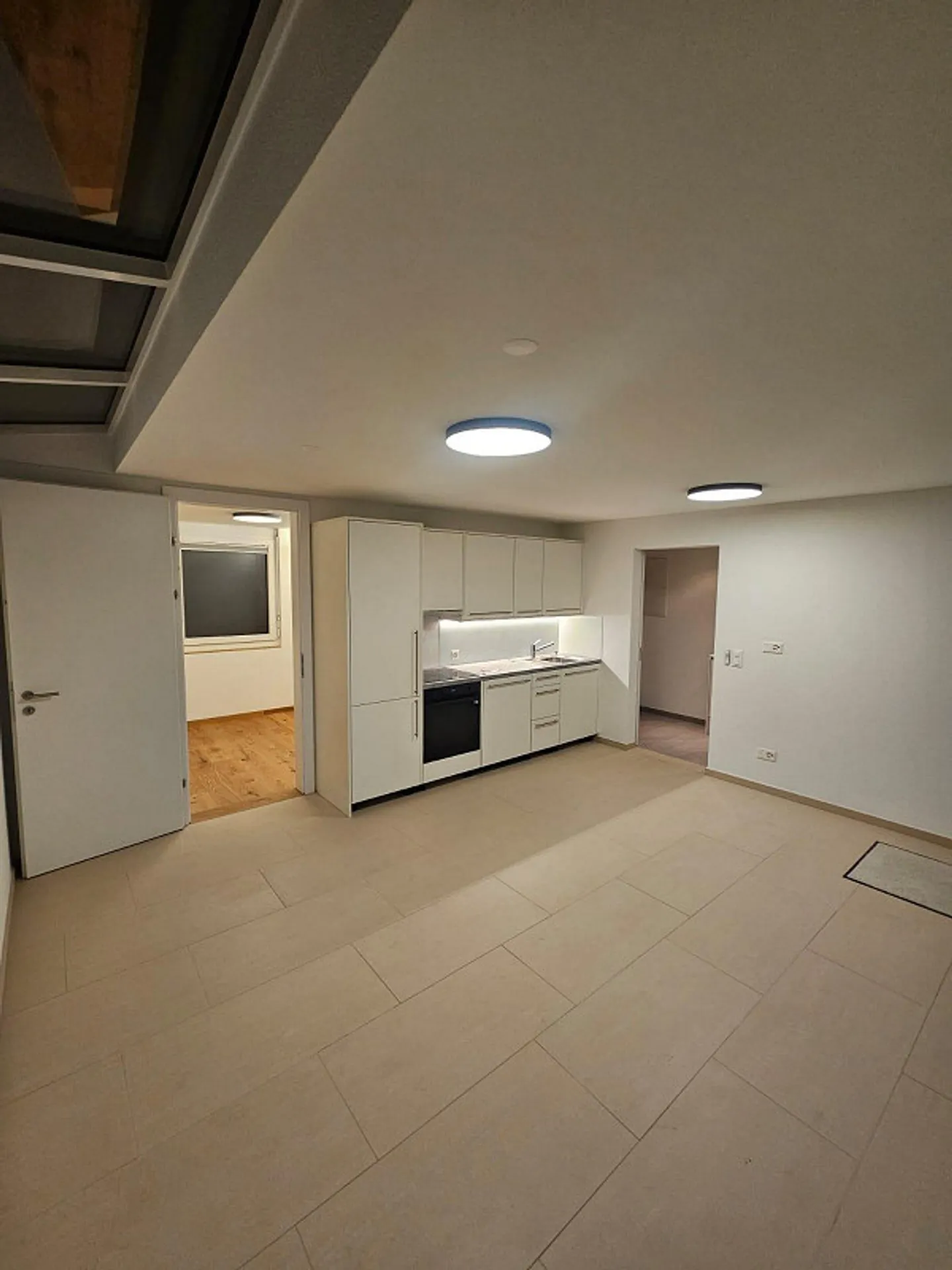 Modern 2.5-room apartment on the ground floor - Photo 3 of 10