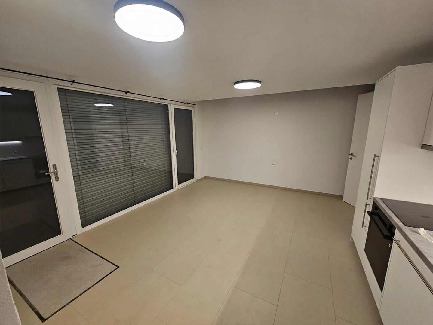 Modern 2.5-room apartment on the ground floor - Photo 4 of 10
