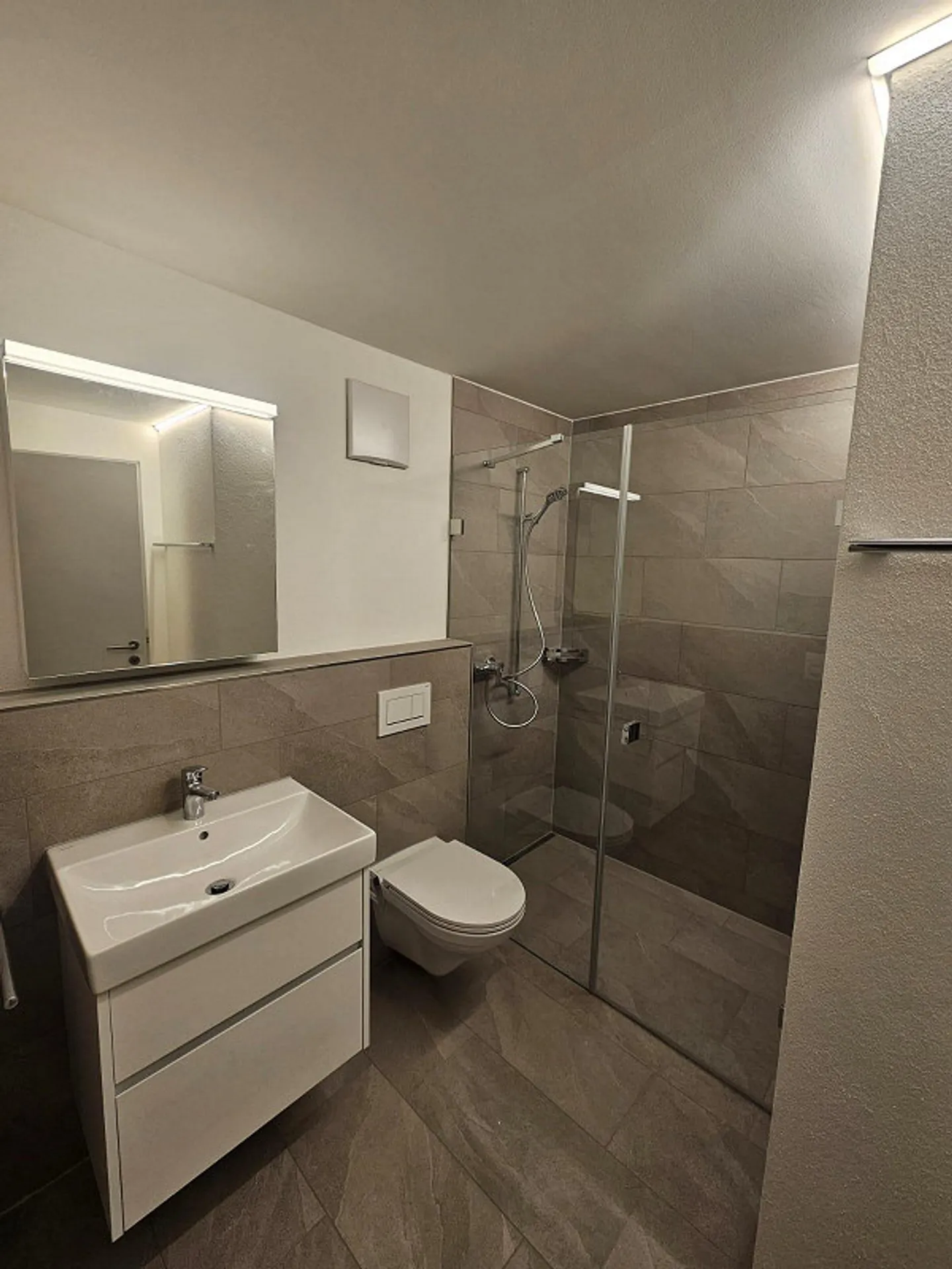 Modern 2.5-room apartment on the ground floor - Photo 5 of 10