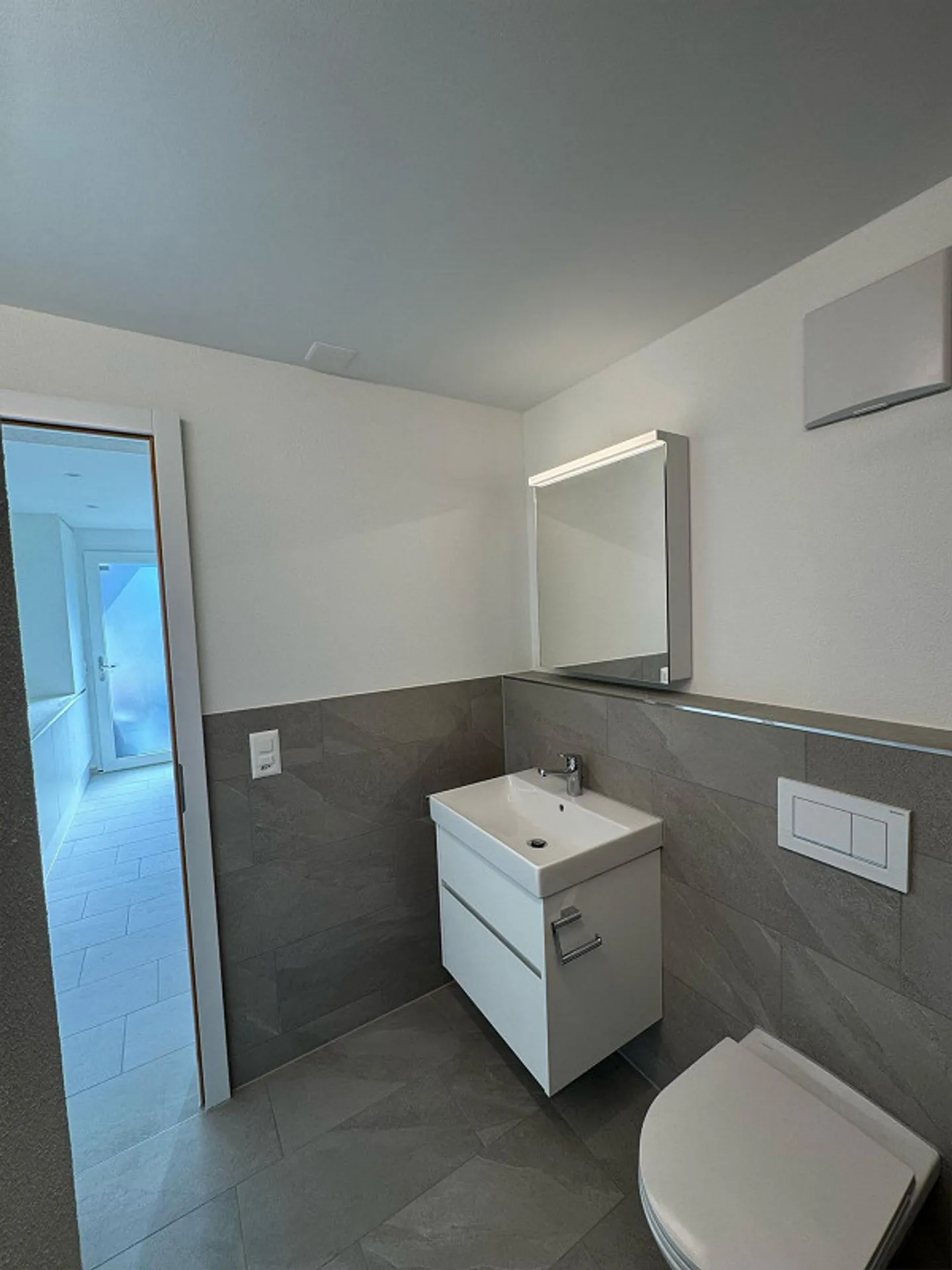 Modern 2.5-room apartment on the ground floor - Photo 6 of 10