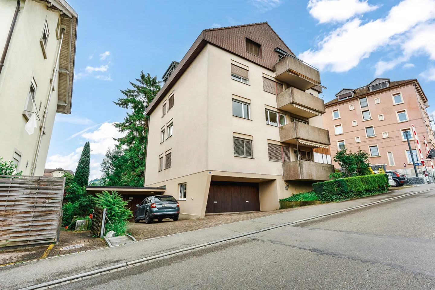 Idéal pour les familles - charmant appartement de 5,5 pièces - Photo 1 sur 9