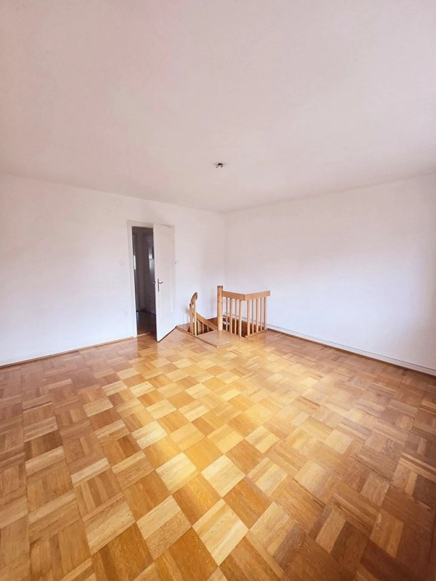 3-room apartment (maisonette) in immediate proximity to the University of Basel - Photo 4 of 12