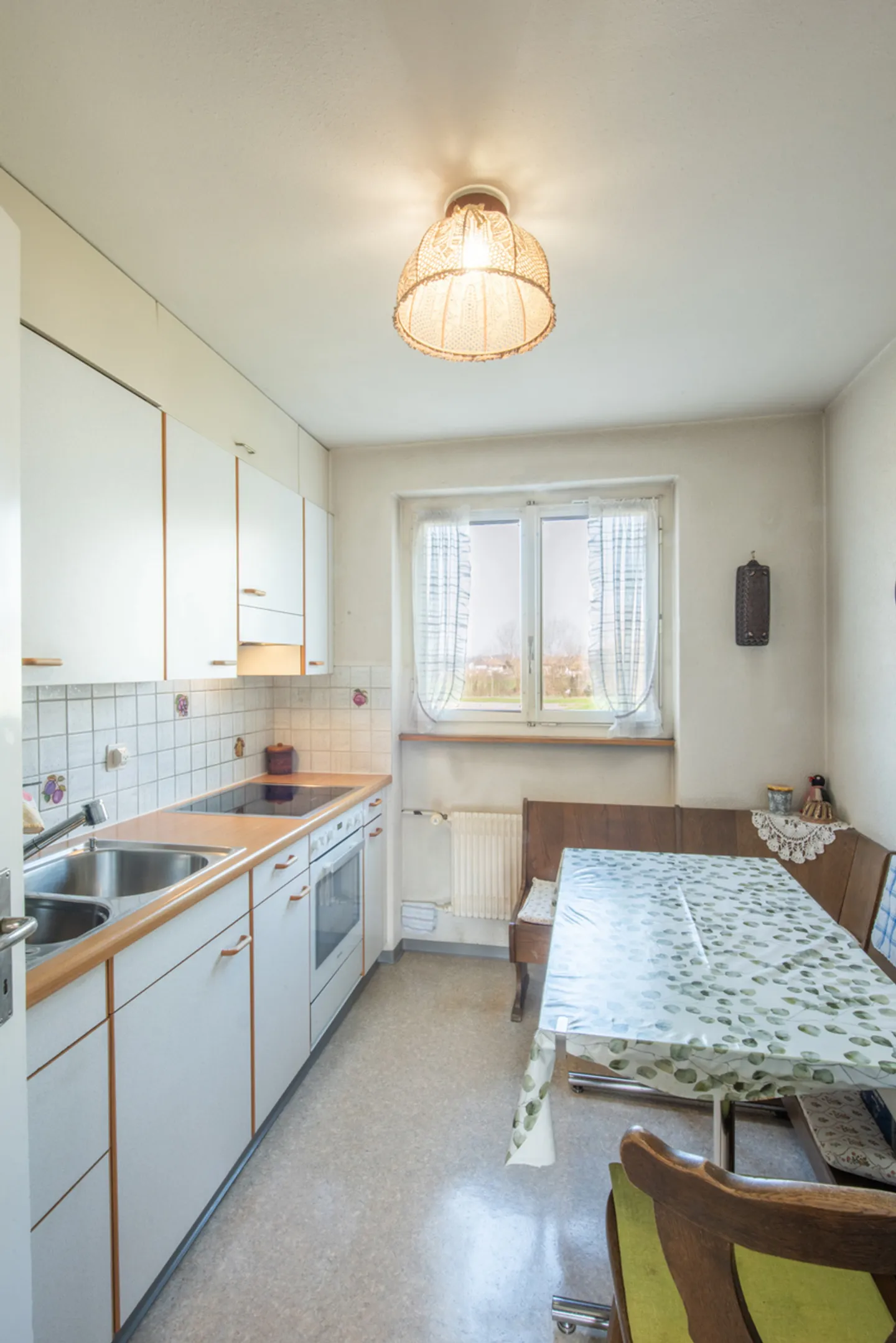 Freistehendes Familienhaus mit Garten - Foto 4 von 12