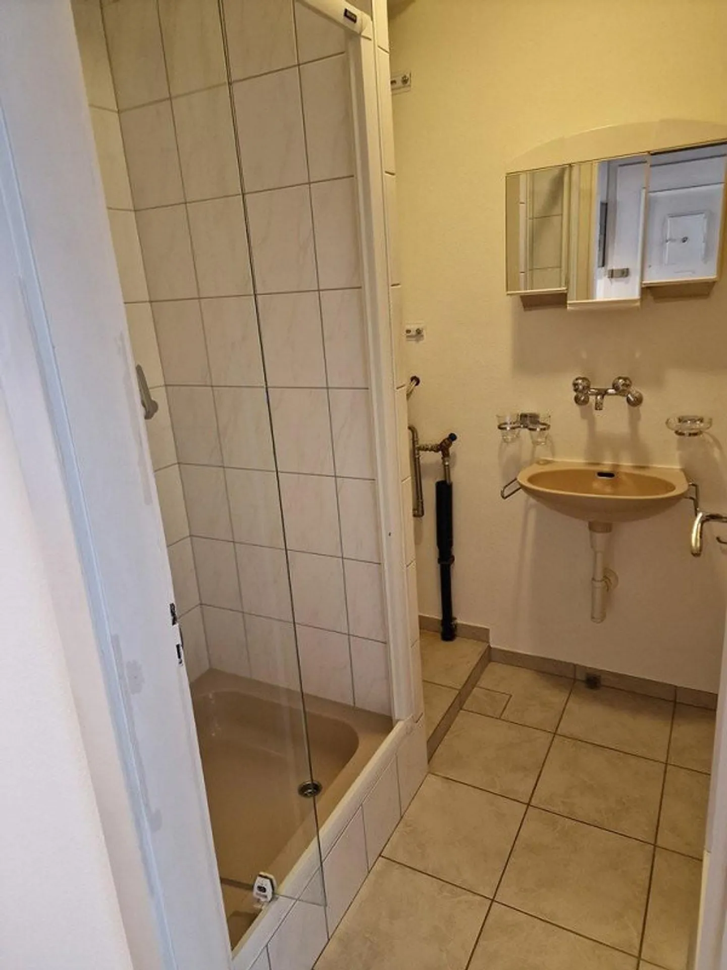 3-room apartment (maisonette) in immediate proximity to the University of Basel - Photo 10 of 12