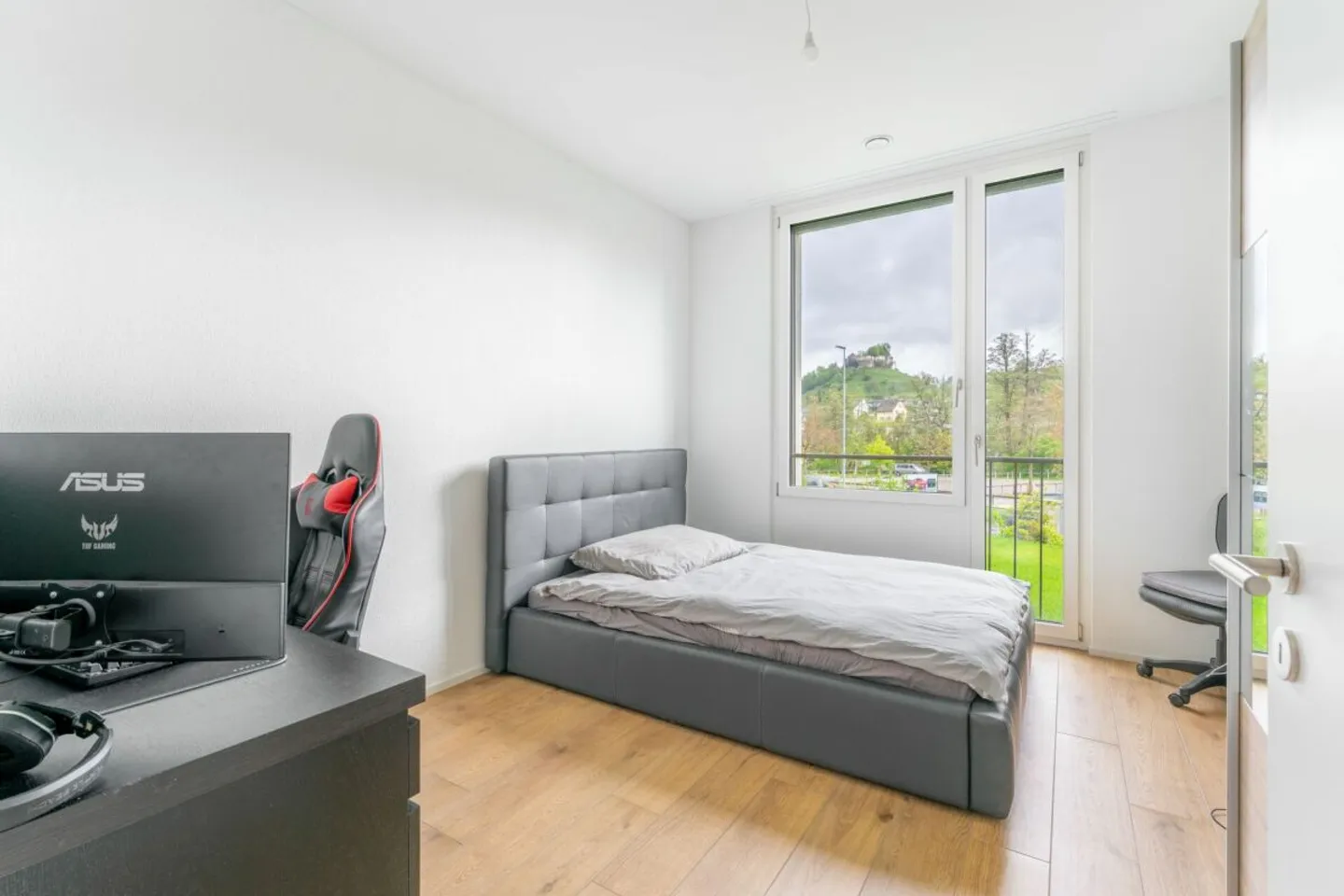 Bellissimo appartamento giardino 4.5 camere con vista castello - Foto 12 di 18