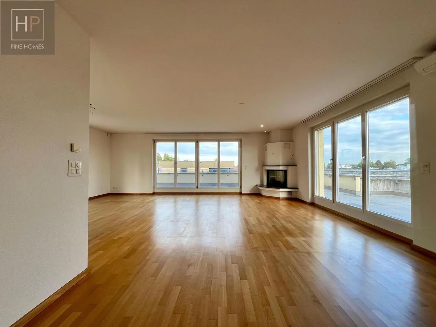 Appartamento di lusso a Binningen - Foto 2 di 24
