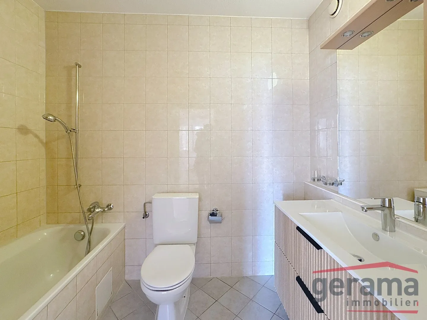 Appartamento ristrutturato di 3,5 locali al 4° piano - Foto 3 di 6