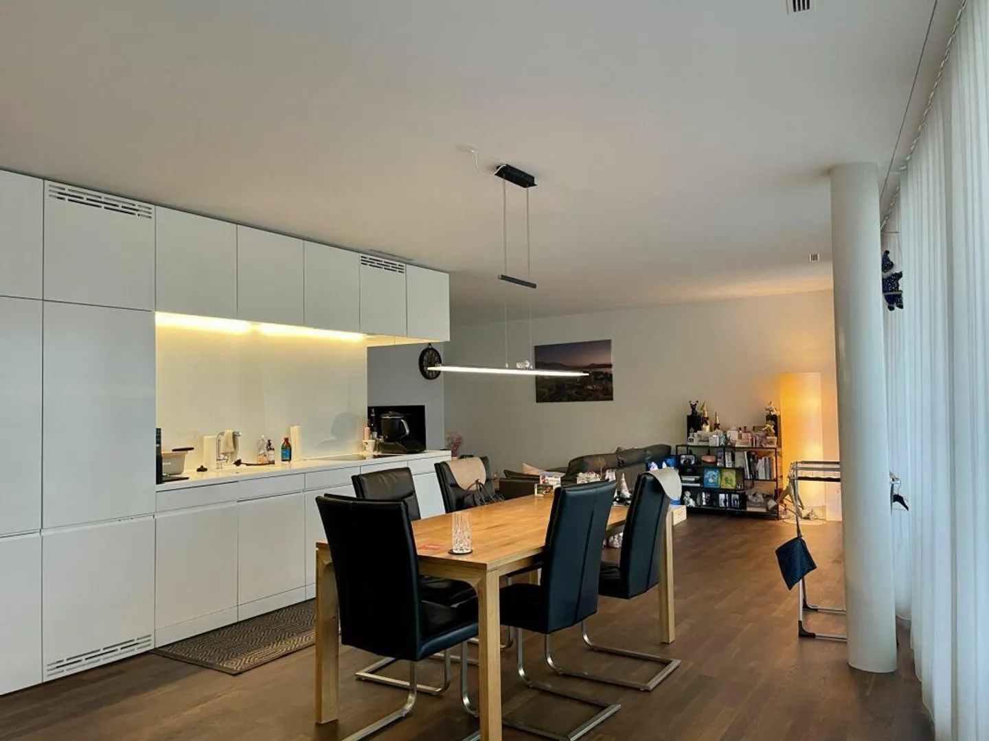 Elegant 2.5-room apartment - Photo 3 of 10