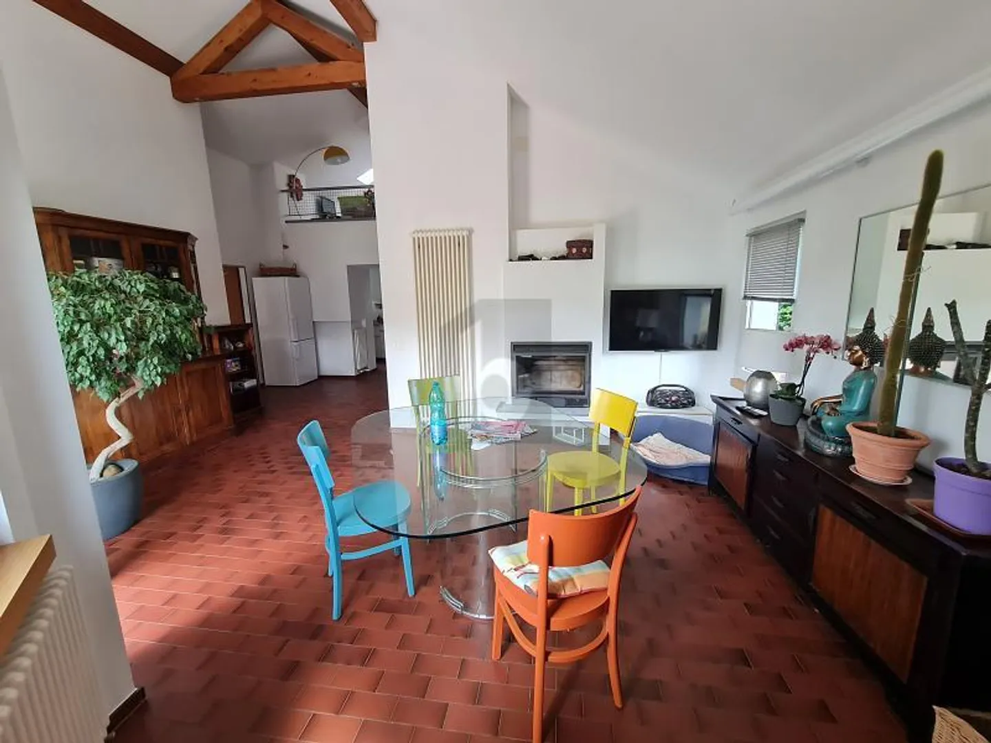 SPACIEUX ET ENSOLEILLÉ AVEC TERRAIN - Photo 5 sur 6