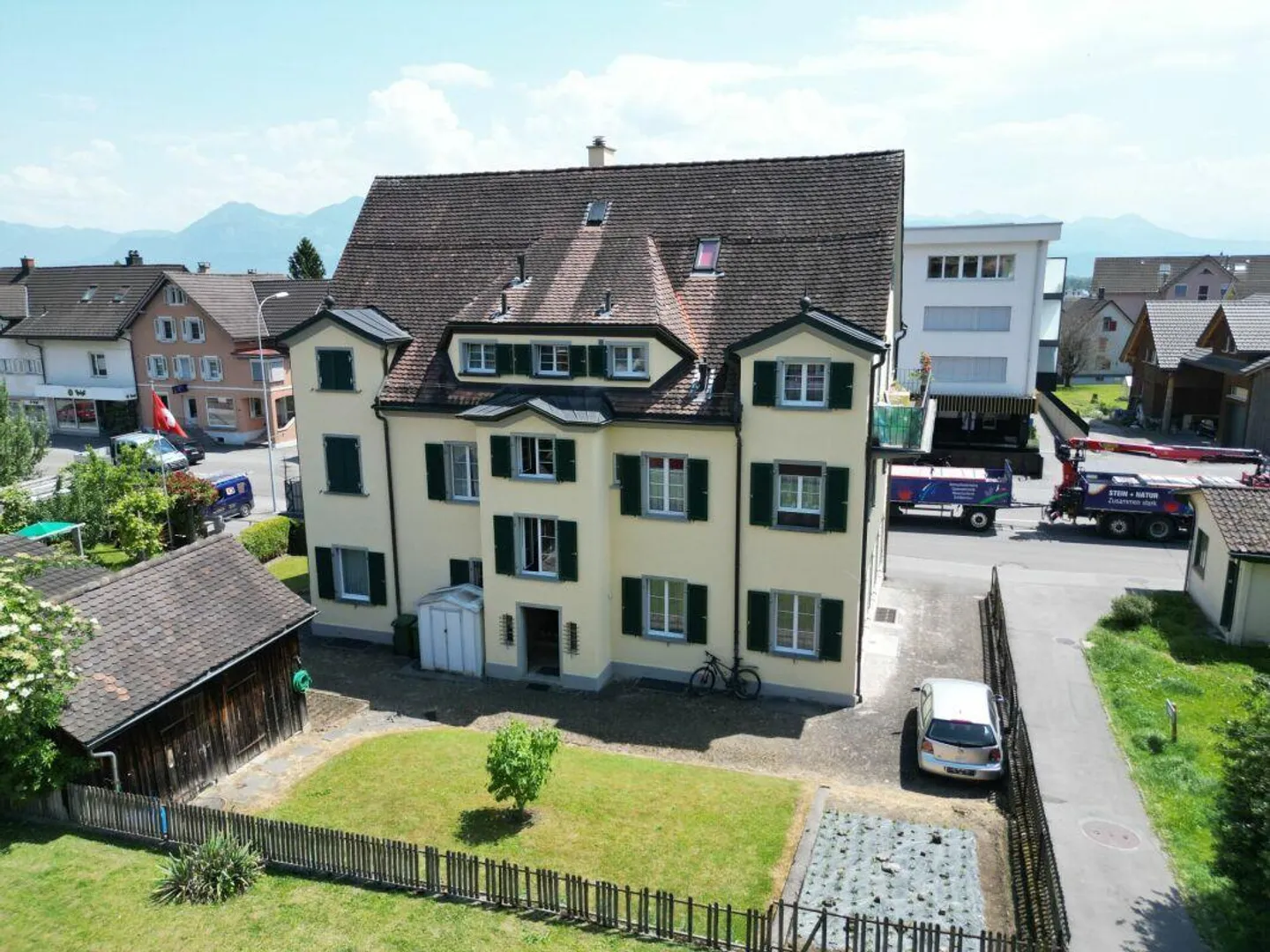 Charmante Dachwohnung - Foto 1 von 7