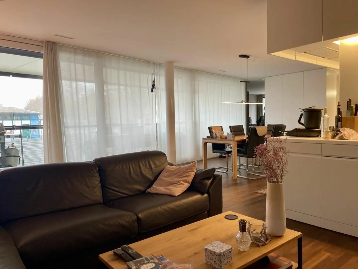 Elegant 2.5-room apartment - Photo 5 of 10