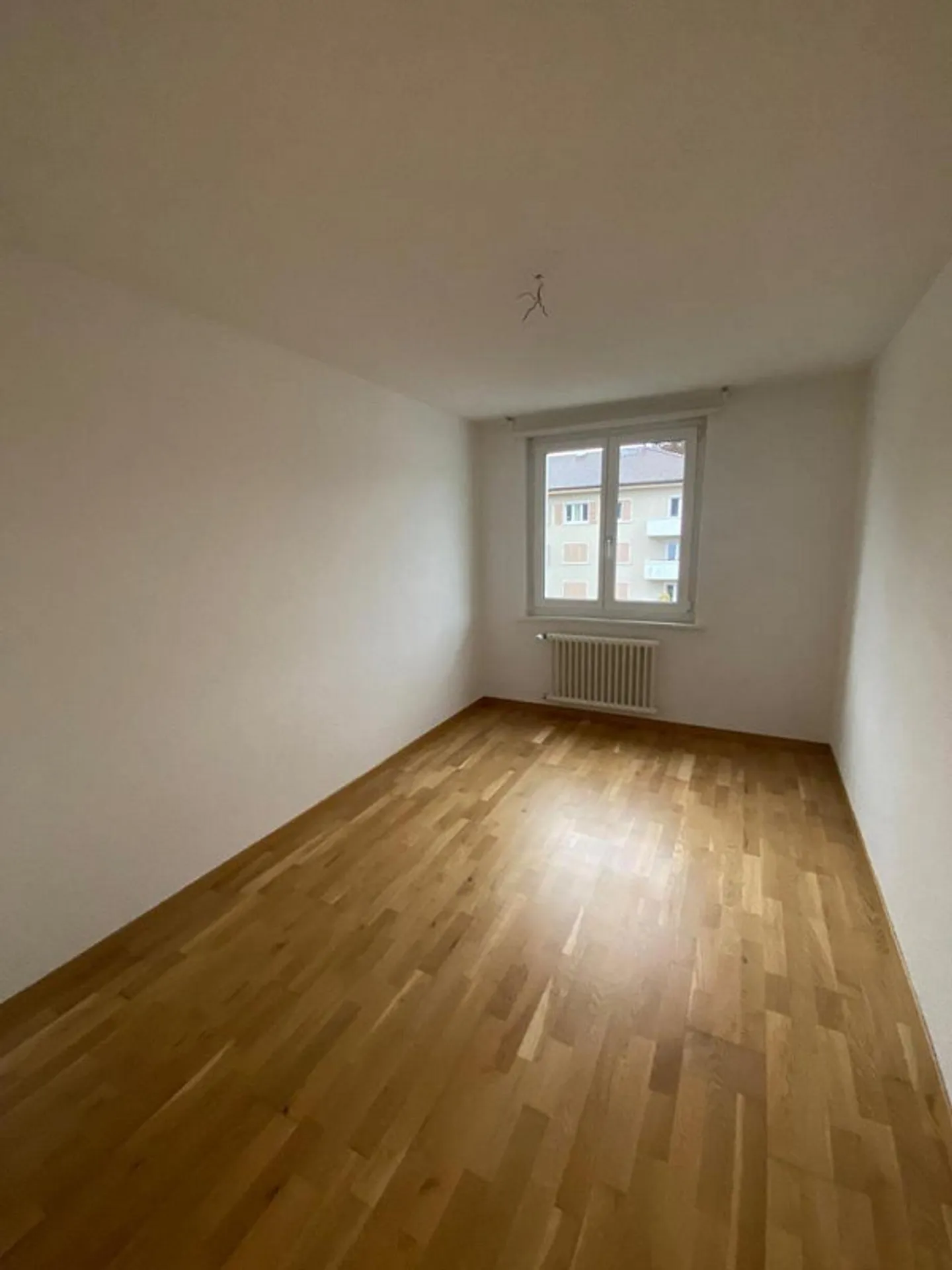 Appartamento moderno di 3,5 locali al 3° piano con due balconi - Foto 6 di 10