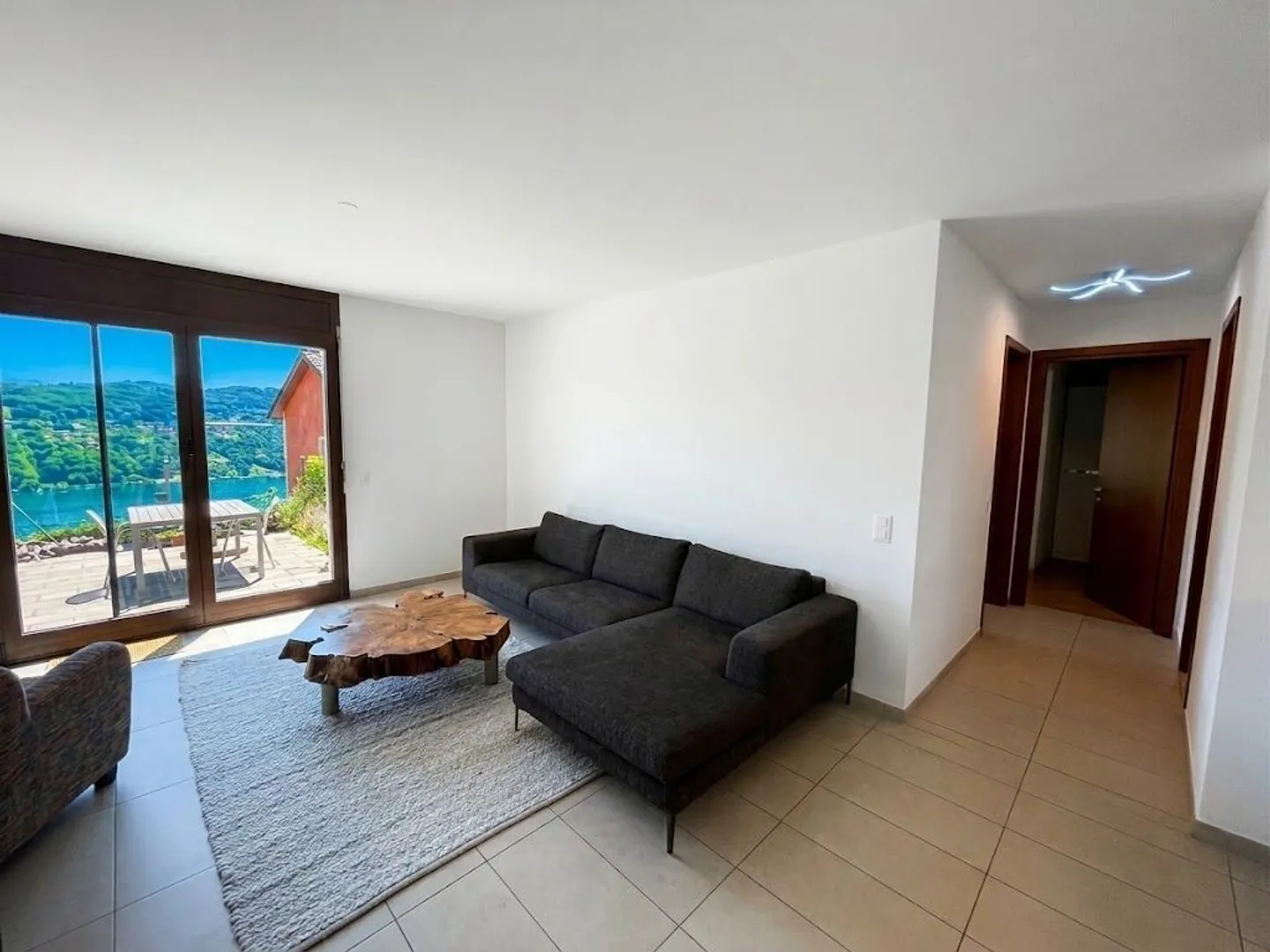Charming Apartment with Lake View - Photo 11 of 12
