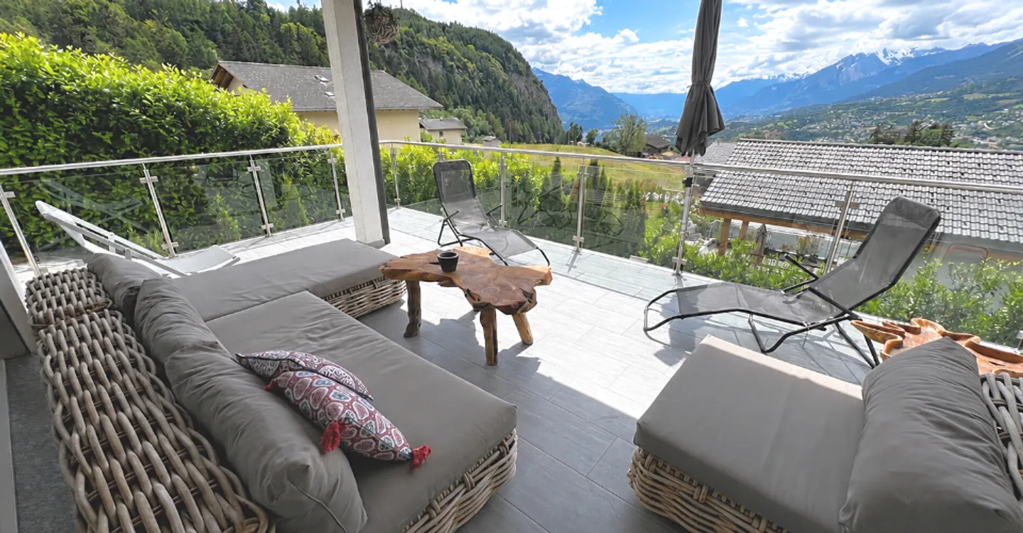 Moderne Haus mit Garten - Foto 6 von 12