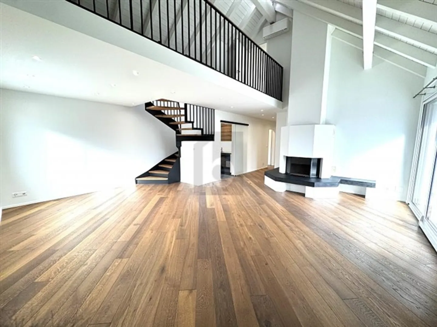 Moderne Maisonette mit Bergblick - Foto 1 von 6