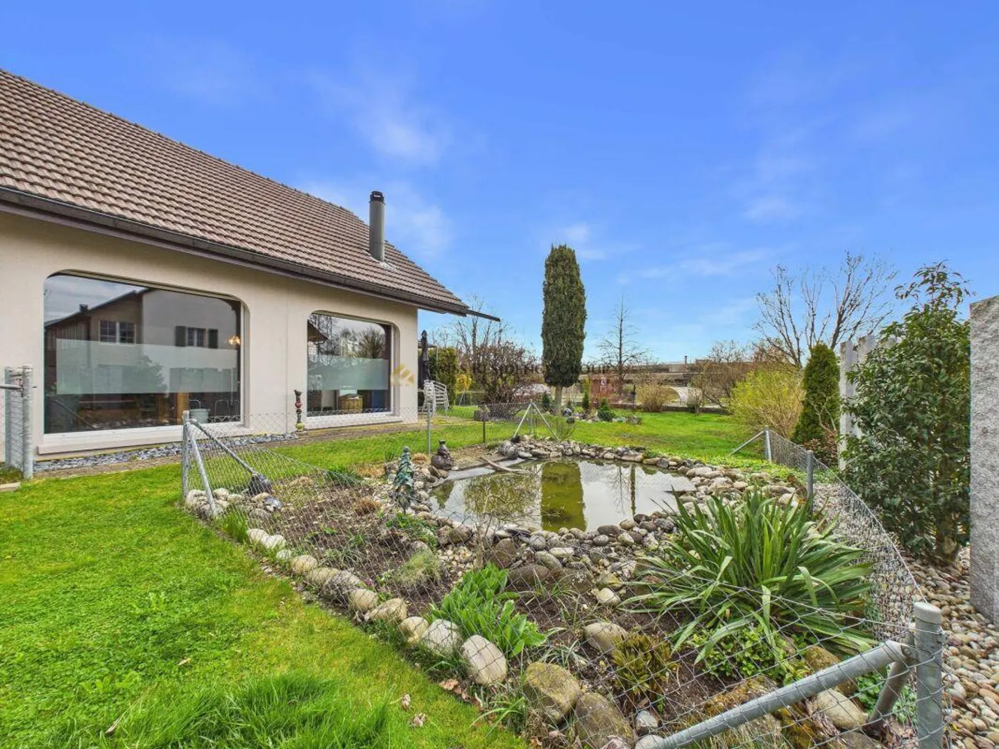 Casa ben tenuta in una zona residenziale di qualità - Foto 3 di 20