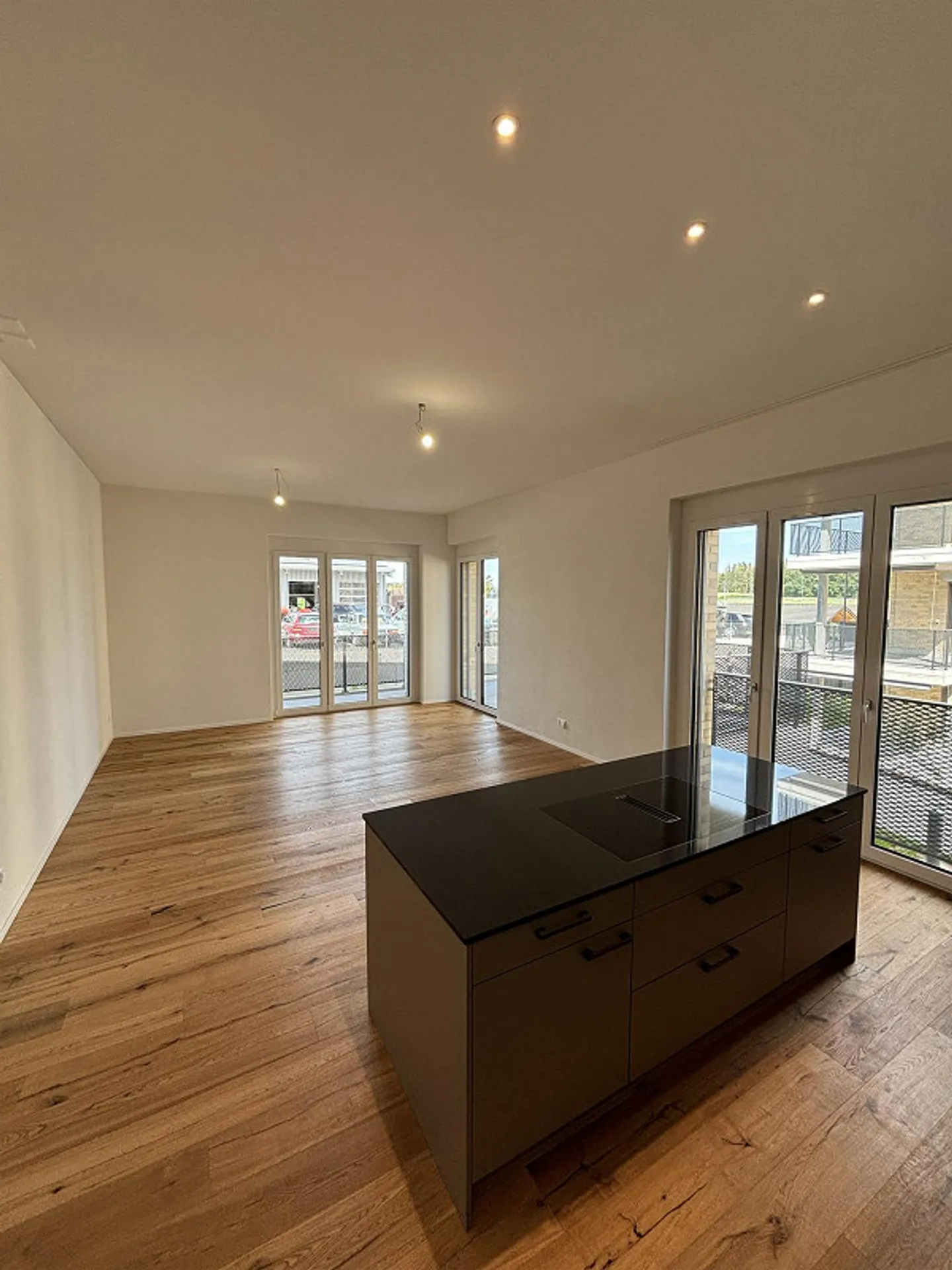 Moderne 4.5-Zimmer-Neubauwohnung mit Balkon in Berg TG - Foto 2 von 11