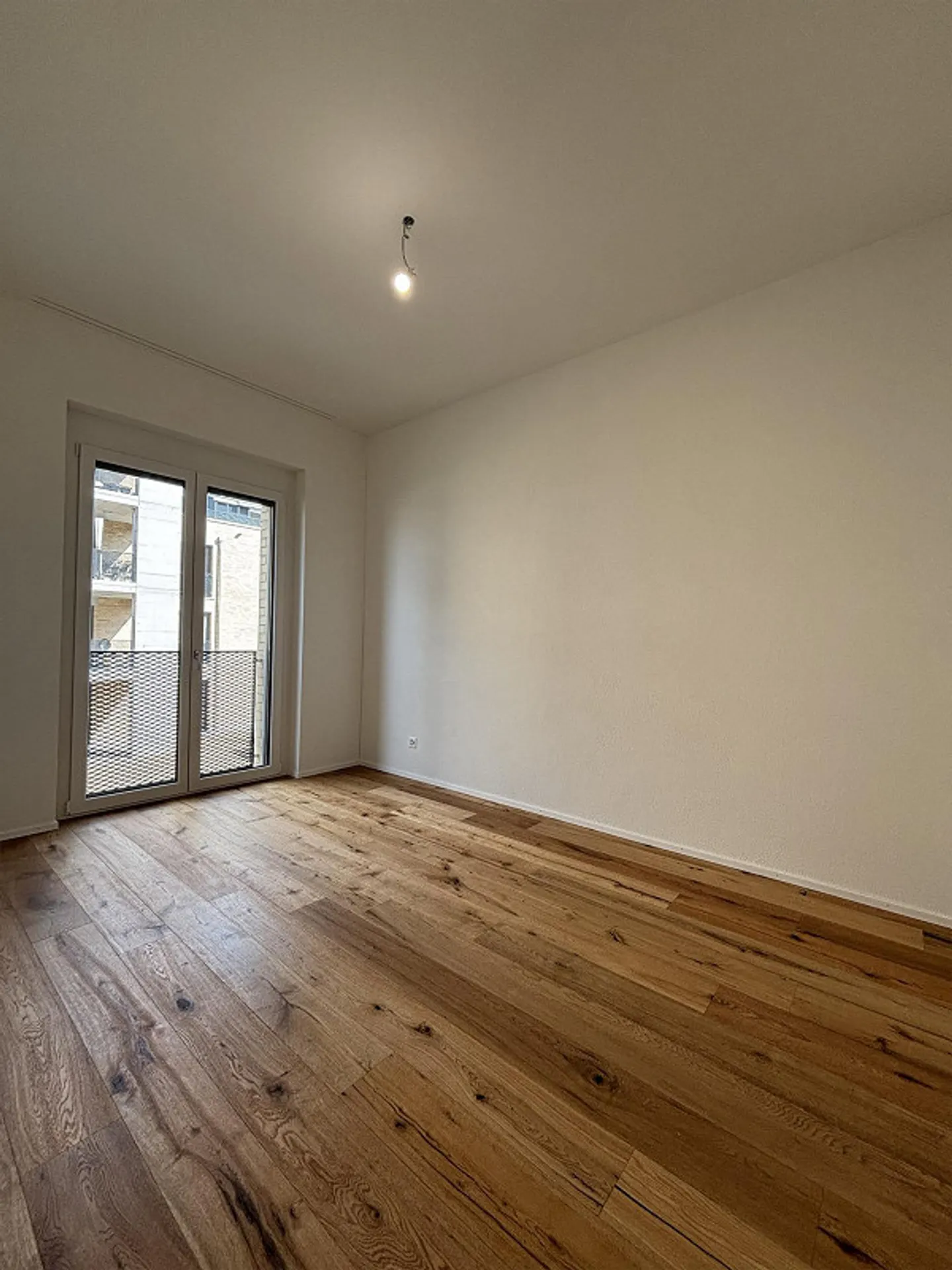 Moderne 4.5-Zimmer-Neubauwohnung mit Balkon in Berg TG - Foto 5 von 11