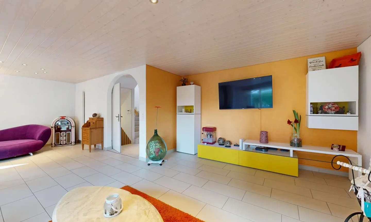 Spacious Home for Families in a Quiet Location - Photo 7 of 11