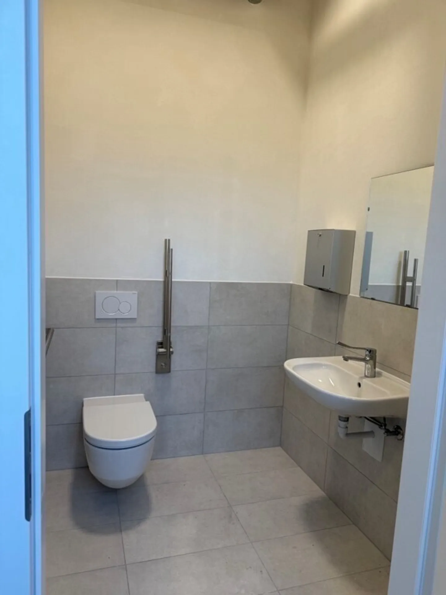 Ottima posizione - Officina / Spazio di stoccaggio - 130m² - Crissier - Foto 7 di 7