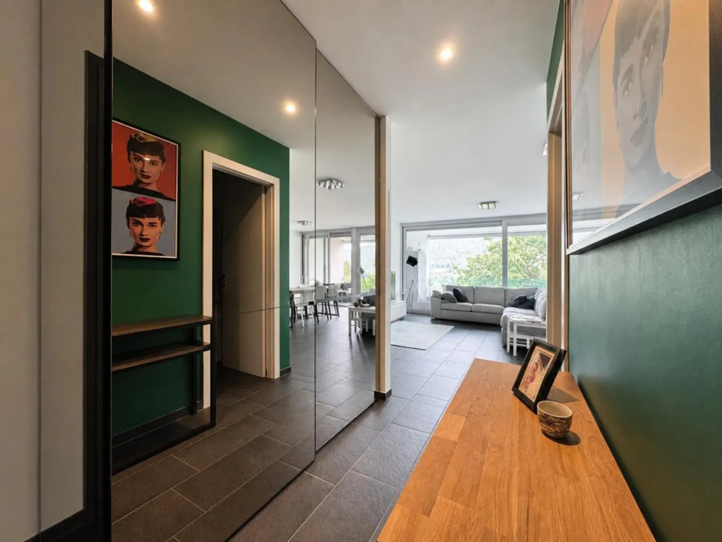 Appartamento Elegante con Vista Lago - Foto 2 di 10