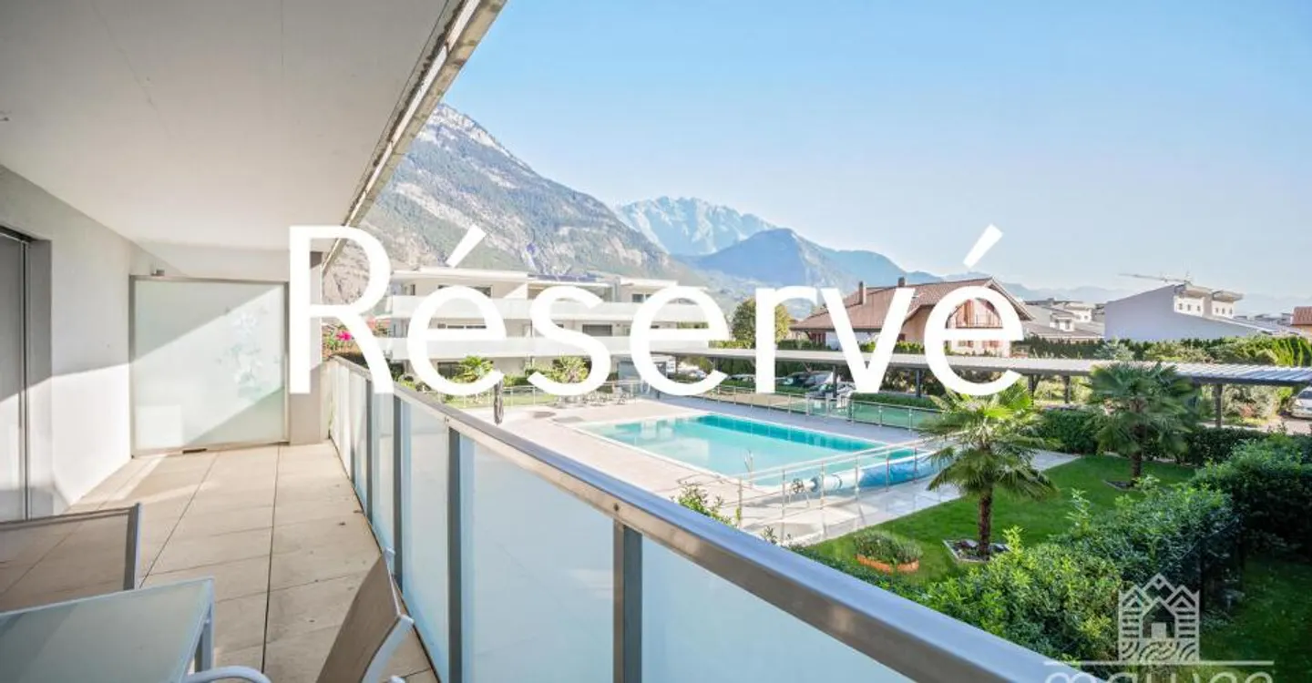 2.5 rooms with private pool in Saxon – A true favorite - Photo 1 of 9