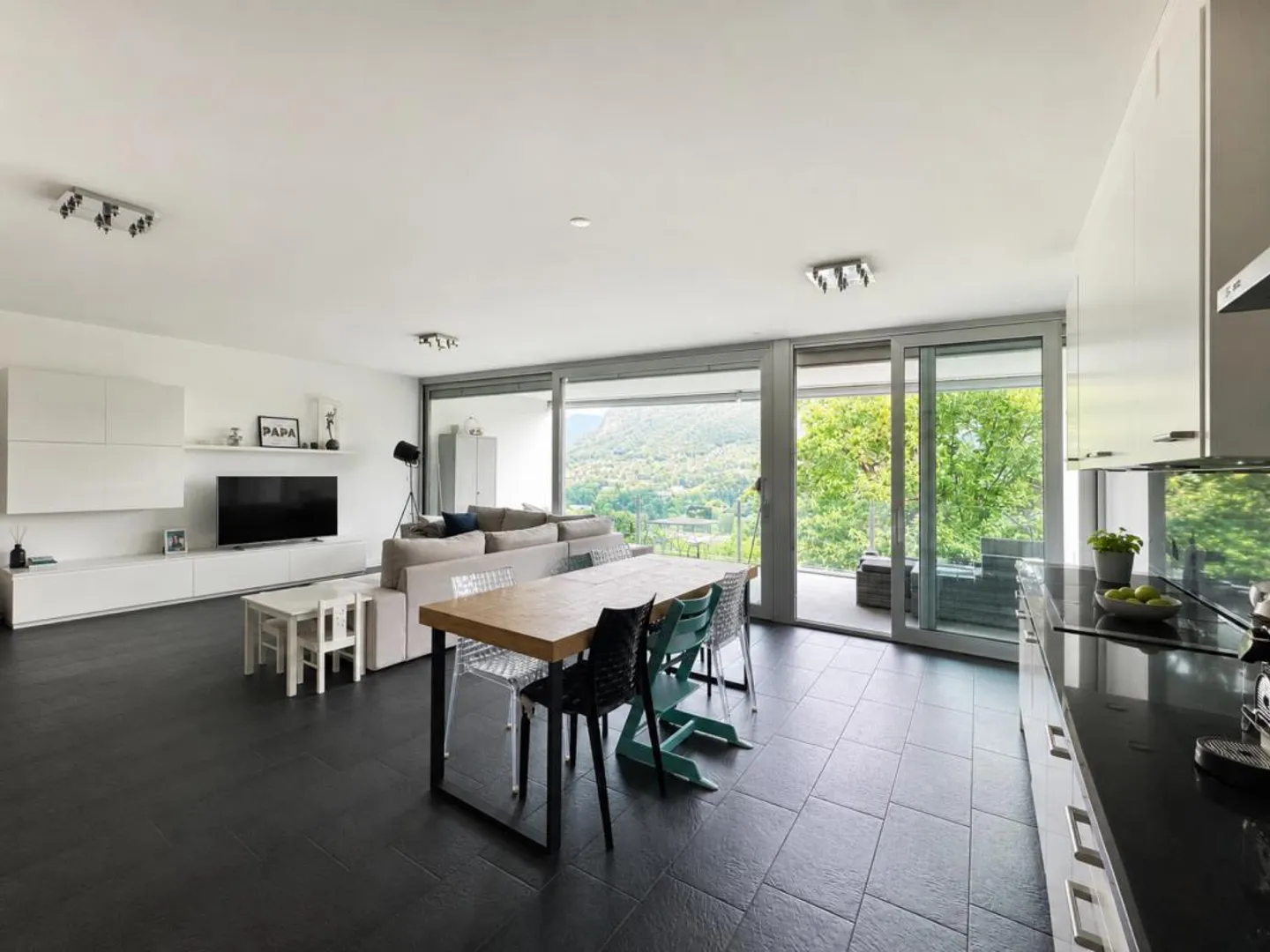Appartamento Elegante con Vista Lago - Foto 4 di 10