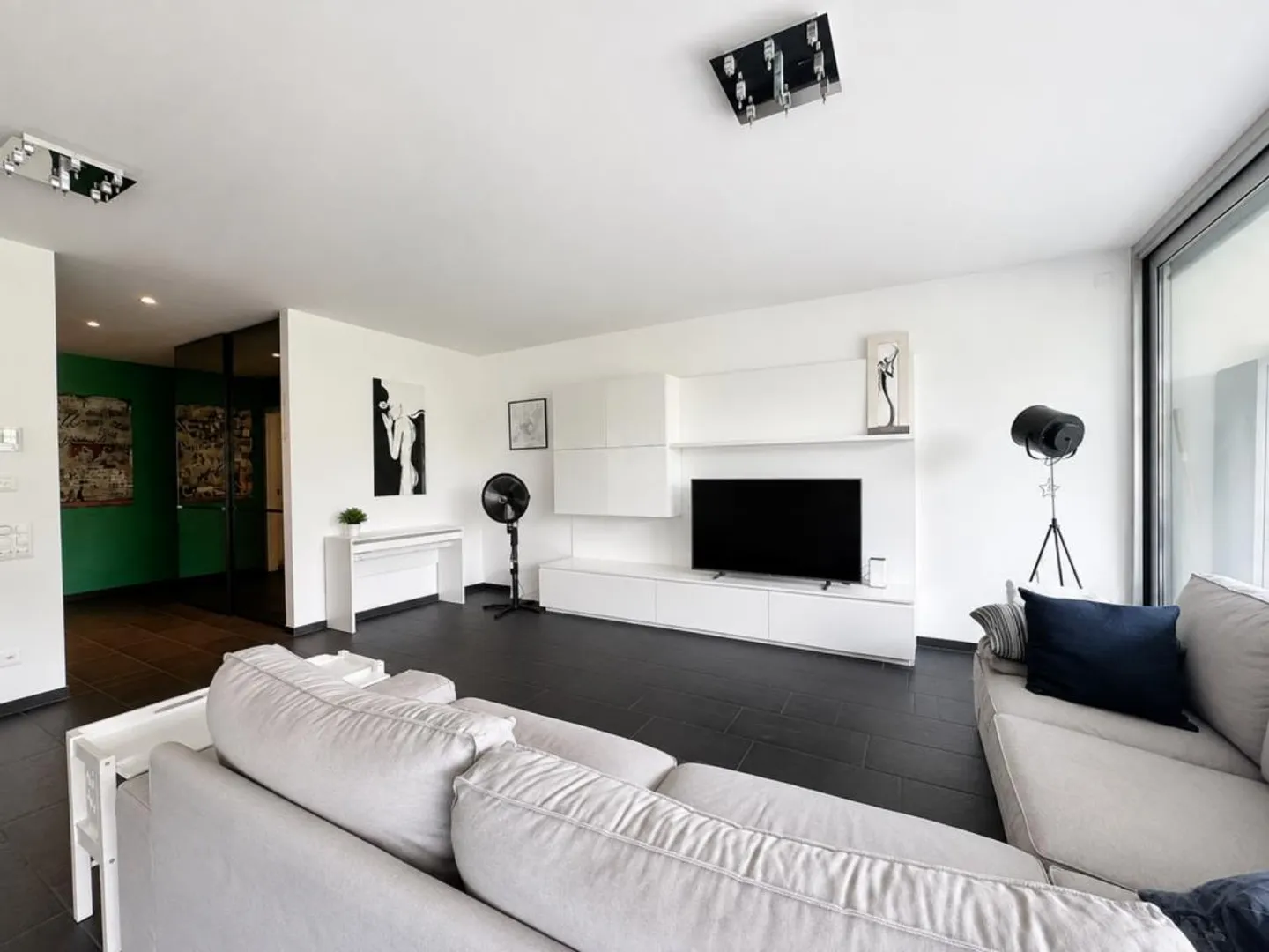 Appartamento Elegante con Vista Lago - Foto 3 di 10