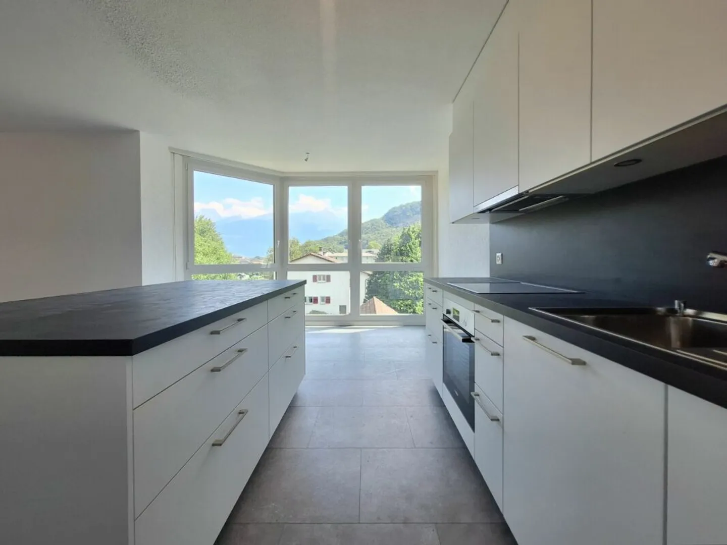 Appartement rénové à Collombey - Photo 1 sur 18