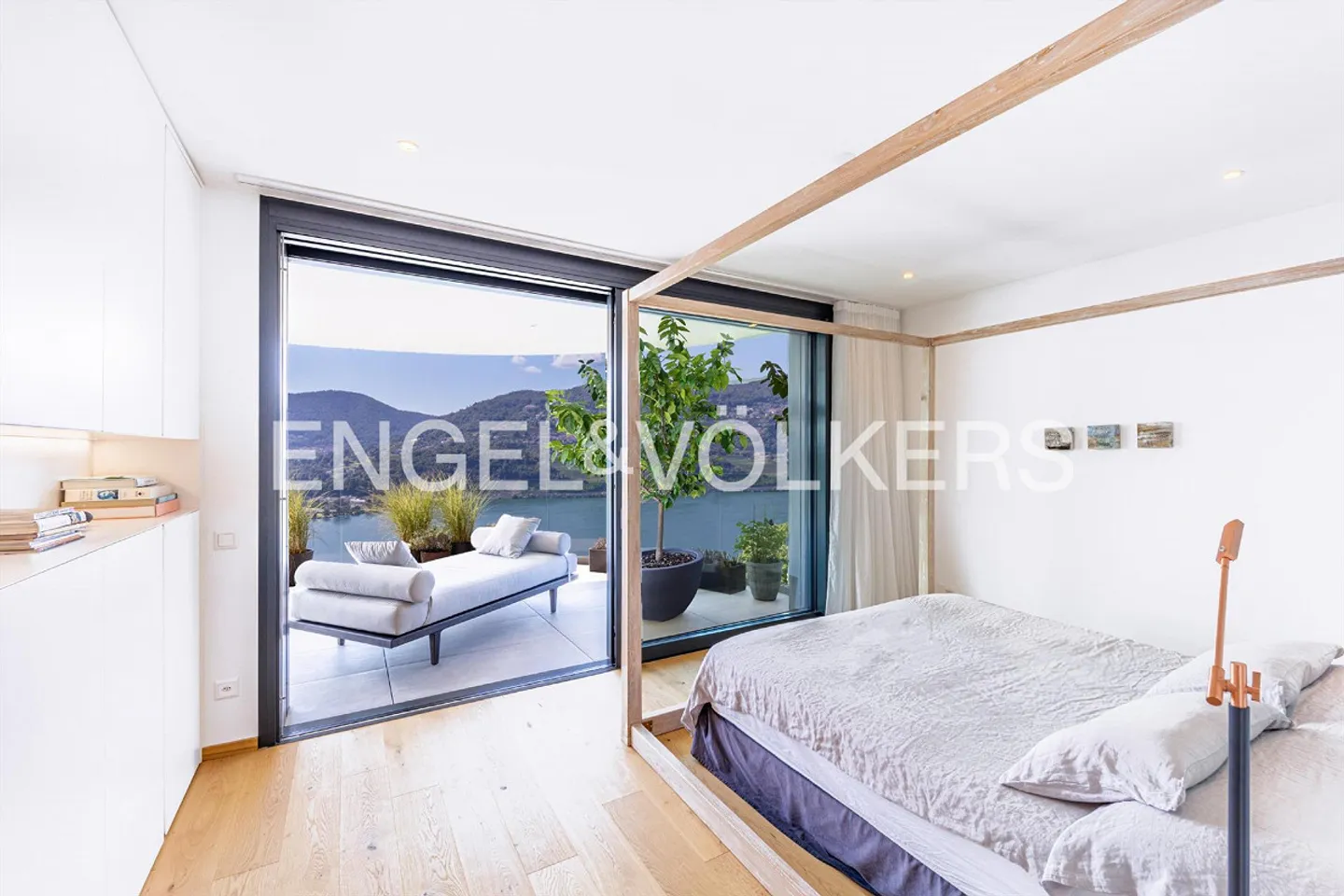 Attico di nuova costruzione con vista mozzafiato sul lago - Foto 8 di 14