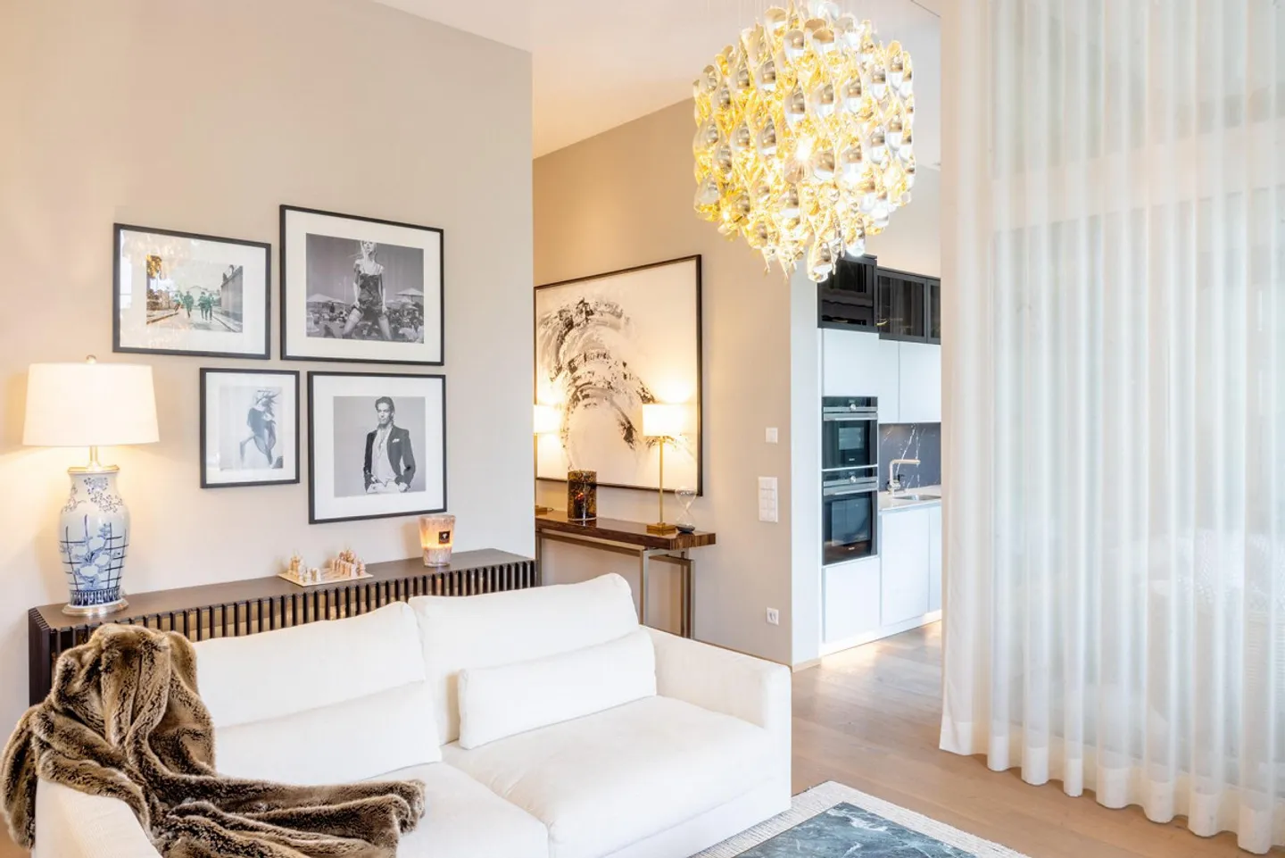 Vivre dans le style métropolitain - Appartement en copropriété dans la tour Est de Zurich - Photo 1 sur 4