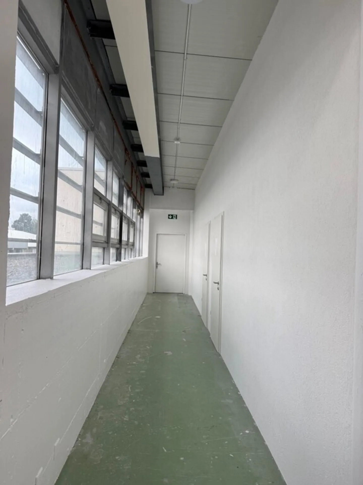 Ottima posizione - Laboratorio / deposito - 158m² - Crissier - Foto 3 di 7