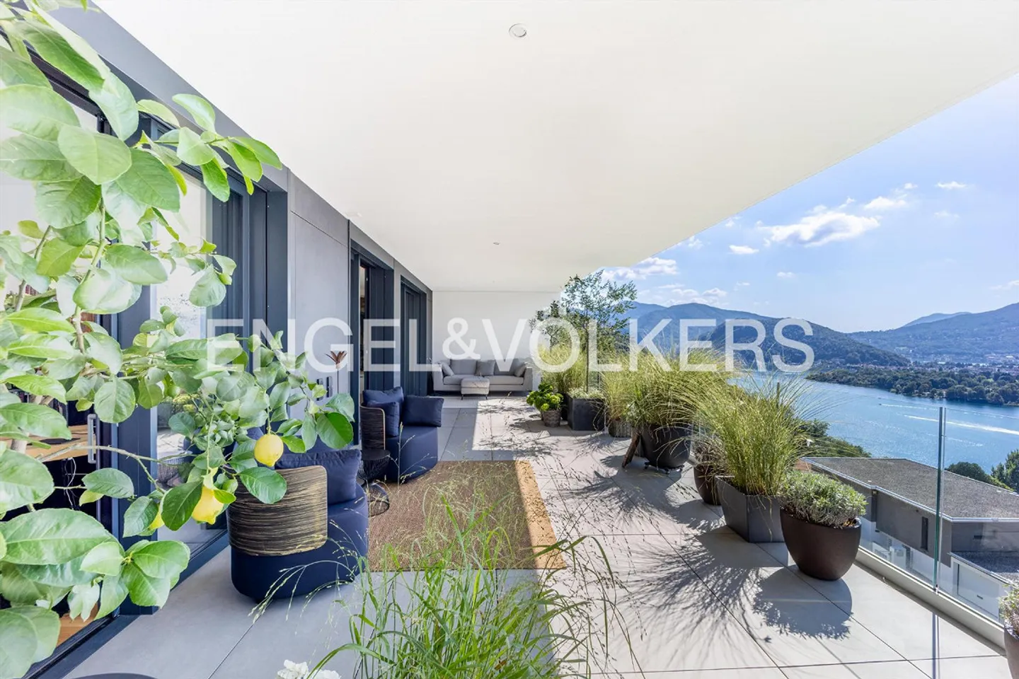 Attico di nuova costruzione con vista mozzafiato sul lago - Foto 13 di 14