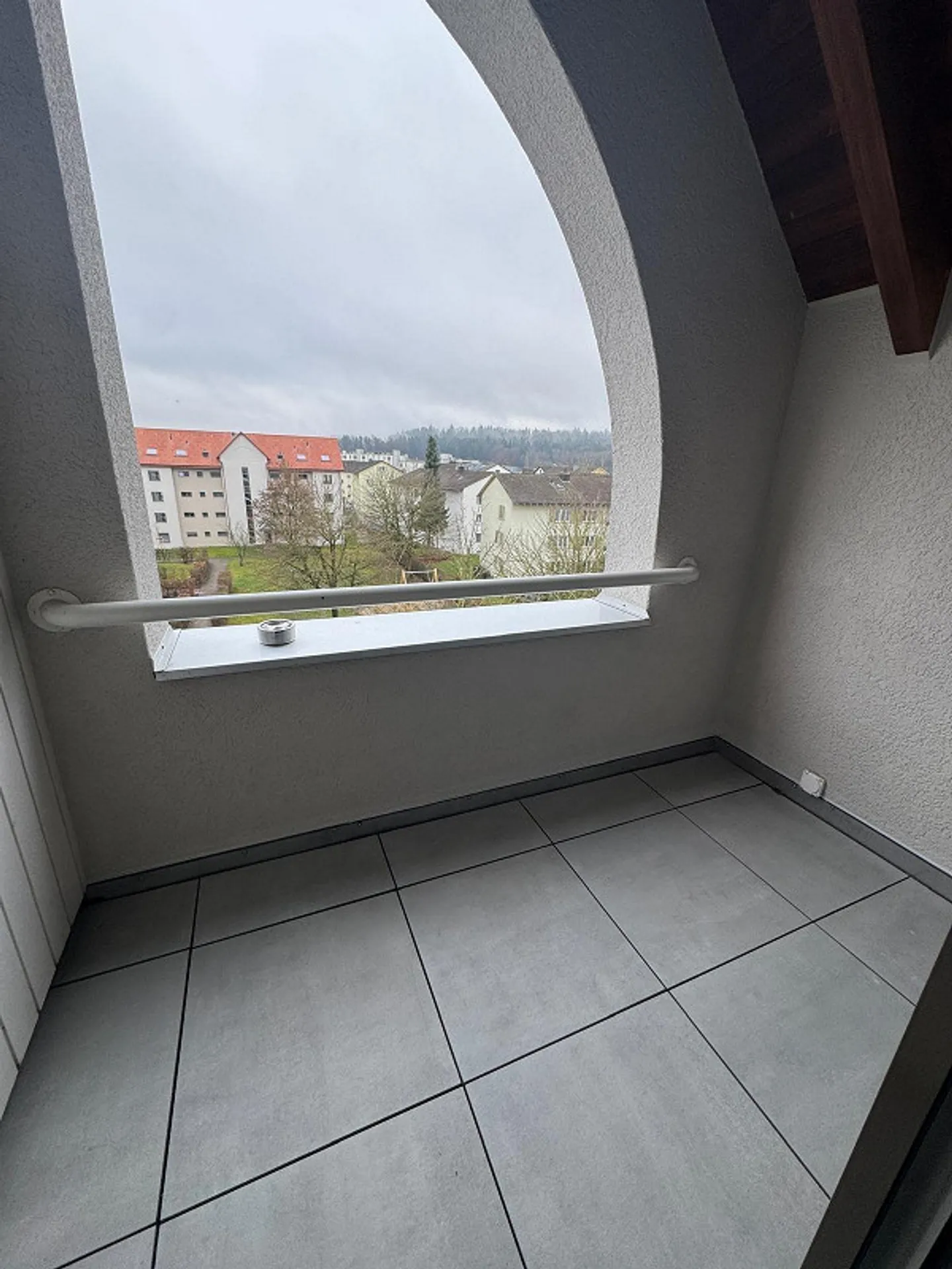 Endroit attrayant pour vivre | Vivre, travailler, et profiter de la vie | fraîchement rénové - Photo 2 sur 4