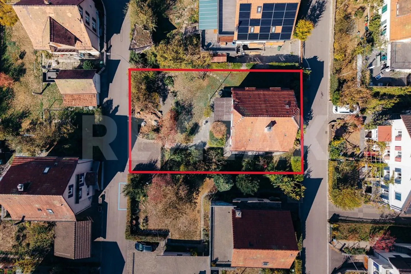 Charming Duplex with Renovation Potential - Photo 4 of 13