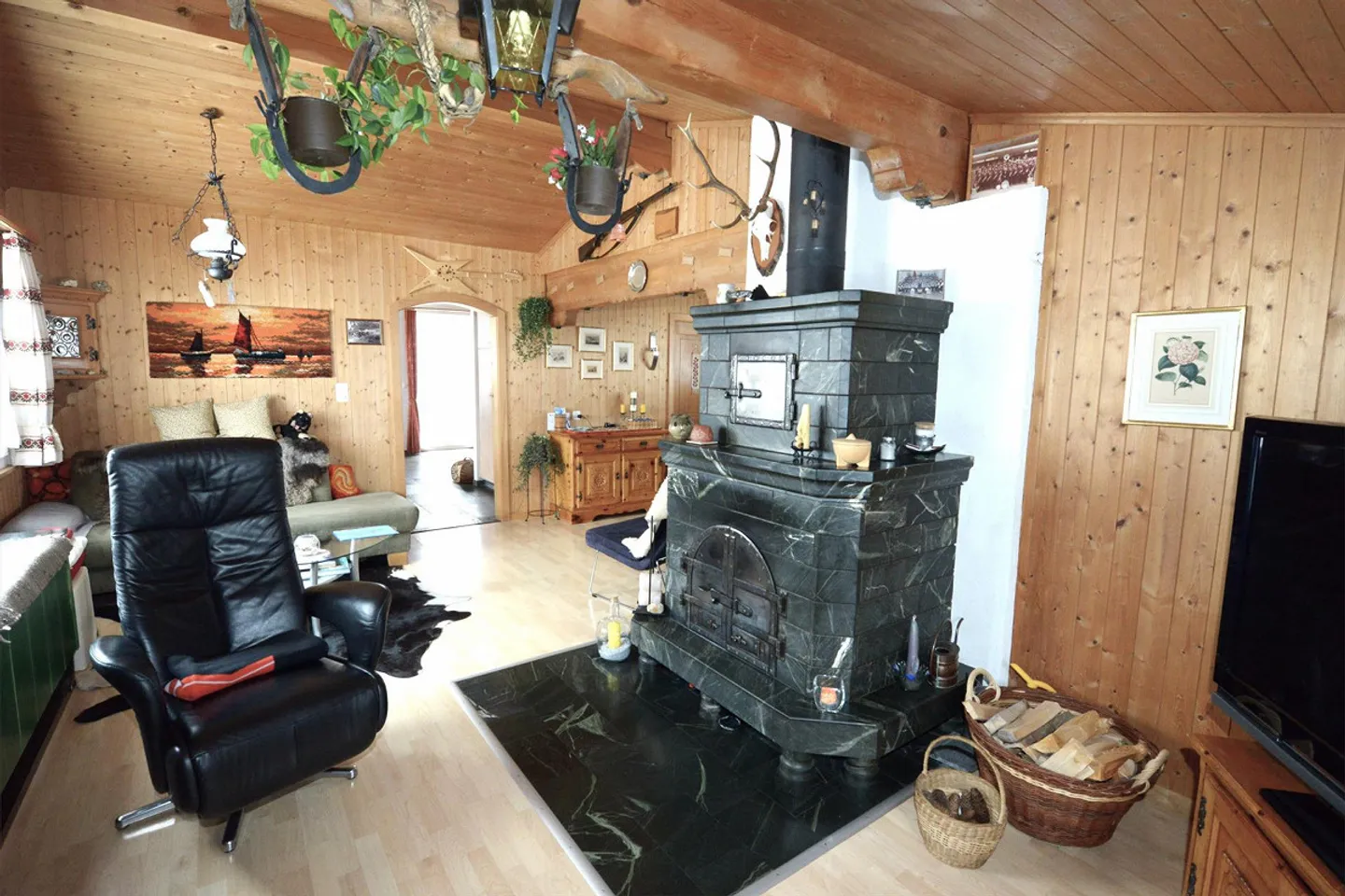 Detached Holiday Home by the Ski Lift Portal - Photo 3 of 18