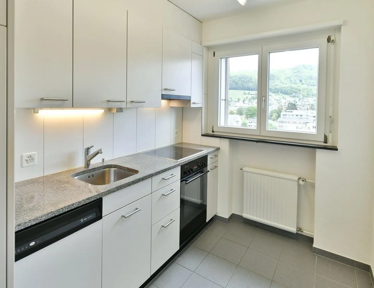 Moderne Wohnung in zentraler Lage - Foto 2 von 6