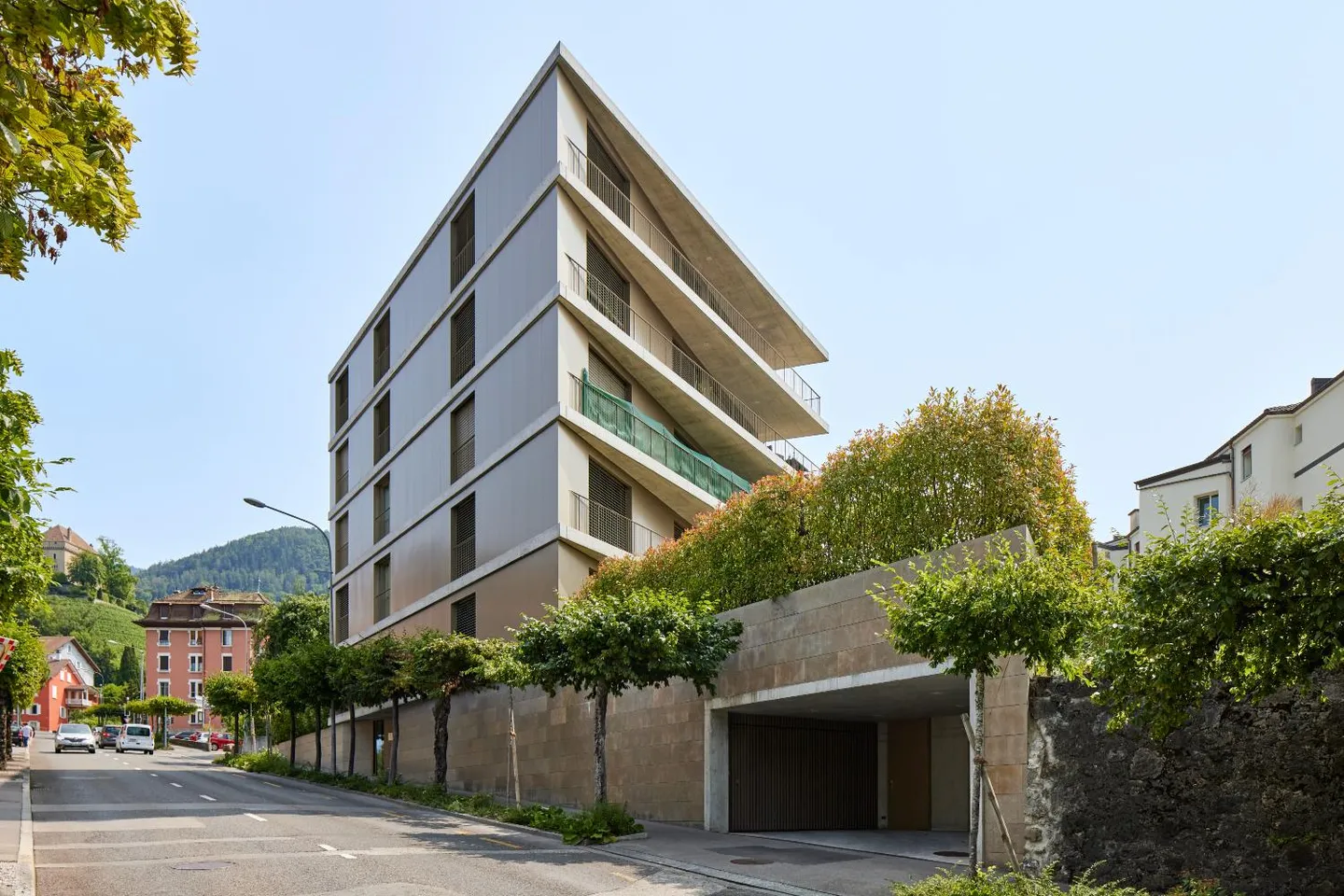 Appartement Lumineux dans Quartier Calme - Photo 2 sur 3