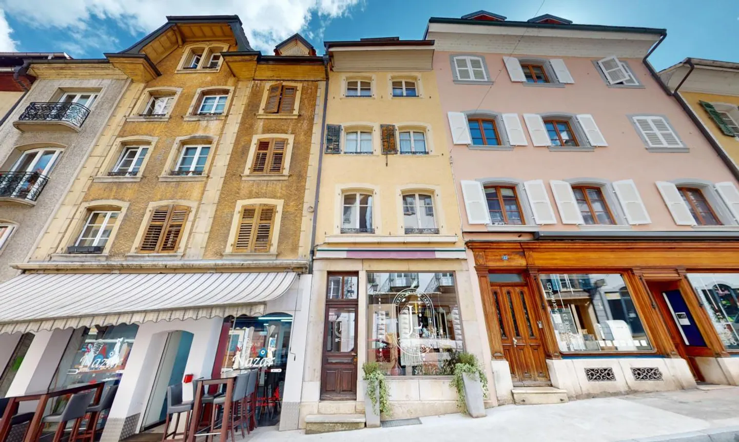Charmantes Gebäude im Herzen von Porrentruy, viel Potenzial! - Foto 1 von 13