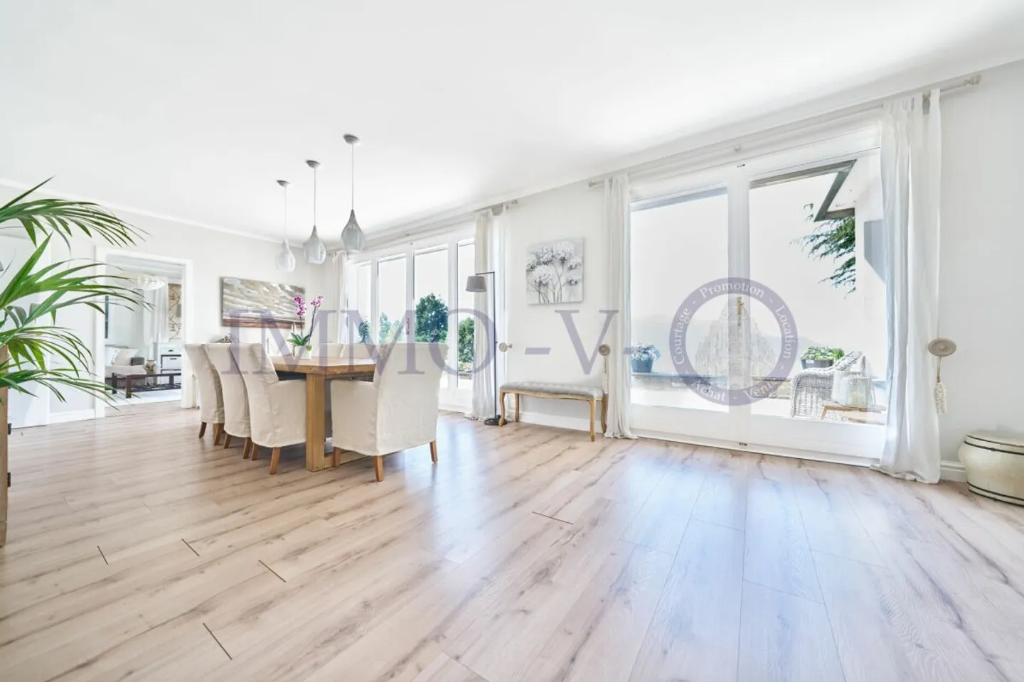 Villa mit Pool und Aussicht - Foto 6 von 20