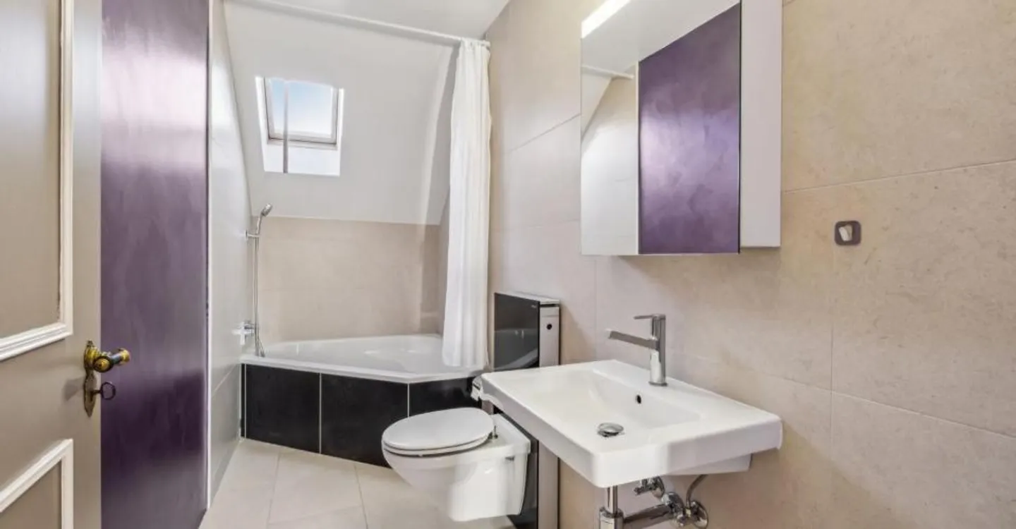 Spacious and bright duplex in an Art Deco residence - Photo 7 of 10
