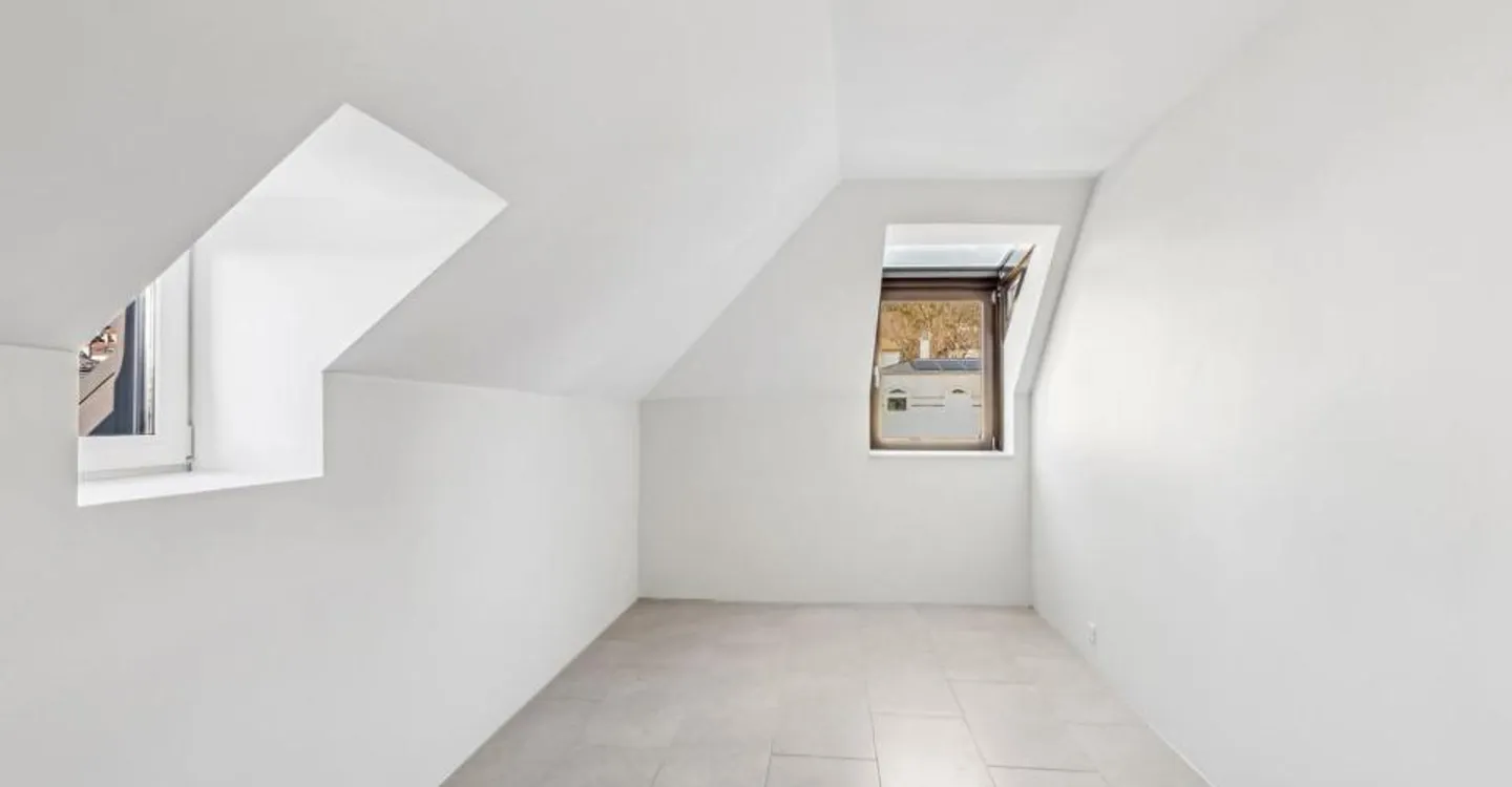 Spacious and bright duplex in an Art Deco residence - Photo 8 of 10