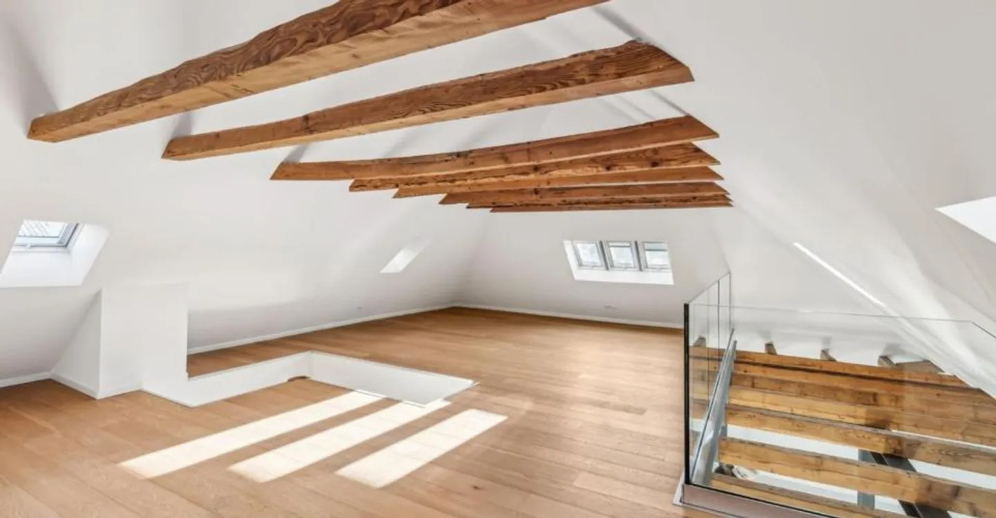 Spacious and bright duplex in an Art Deco residence - Photo 9 of 10
