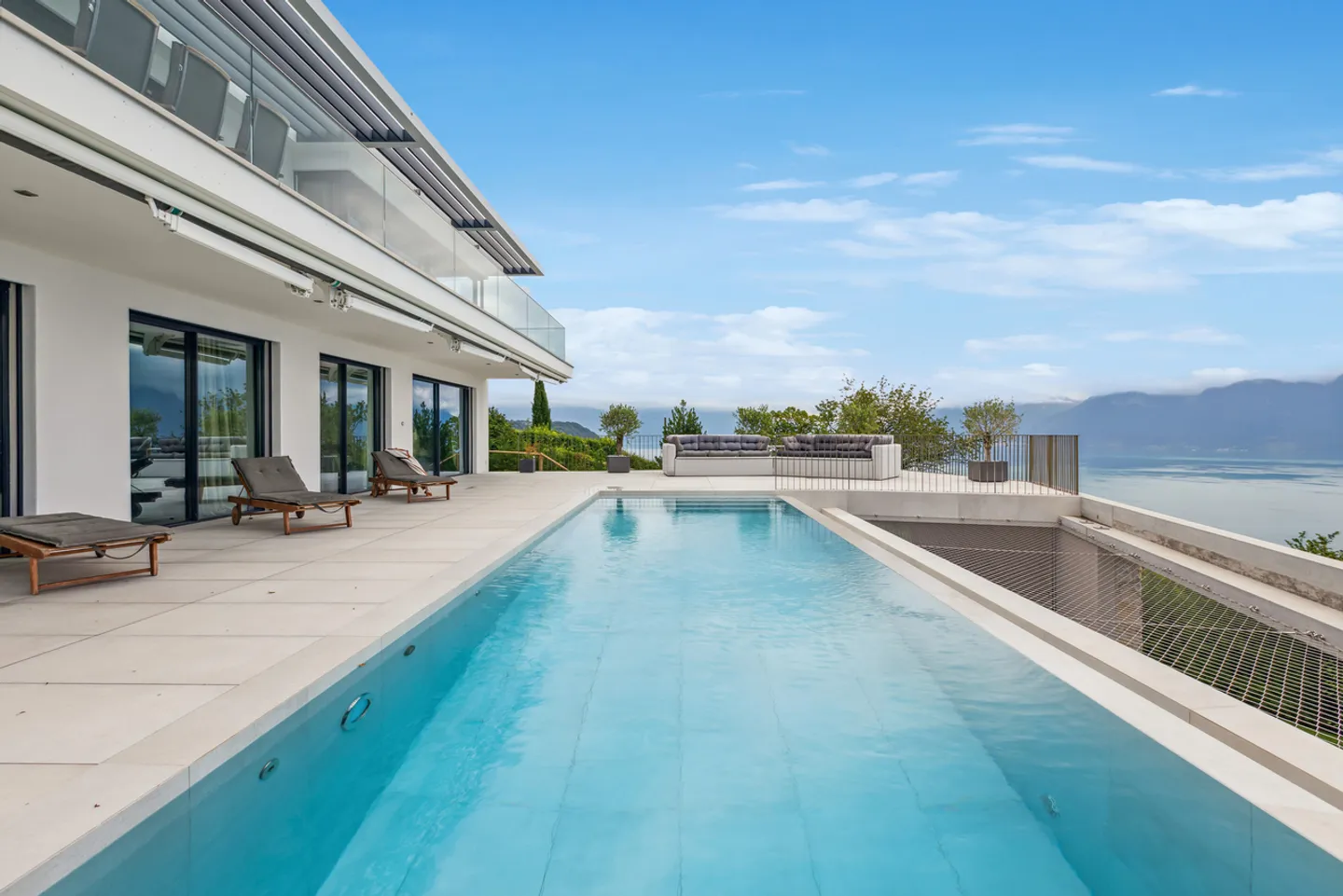 Propriété spectaculaire avec vue panoramique sur le lac - Photo 6 sur 16