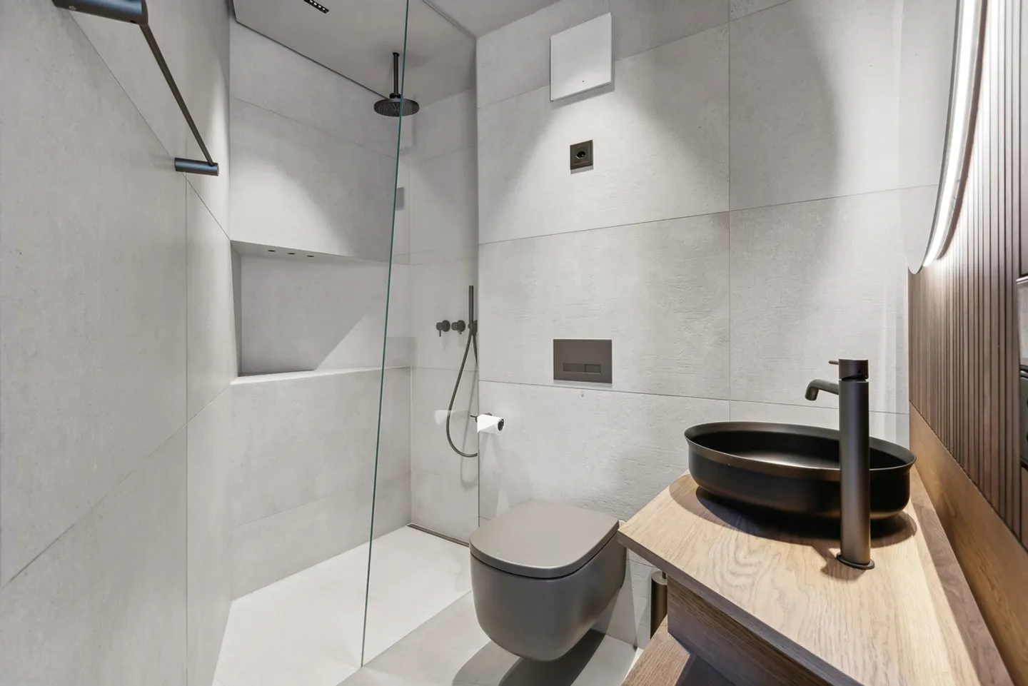 Propriété spectaculaire avec vue panoramique sur le lac - Photo 8 sur 16