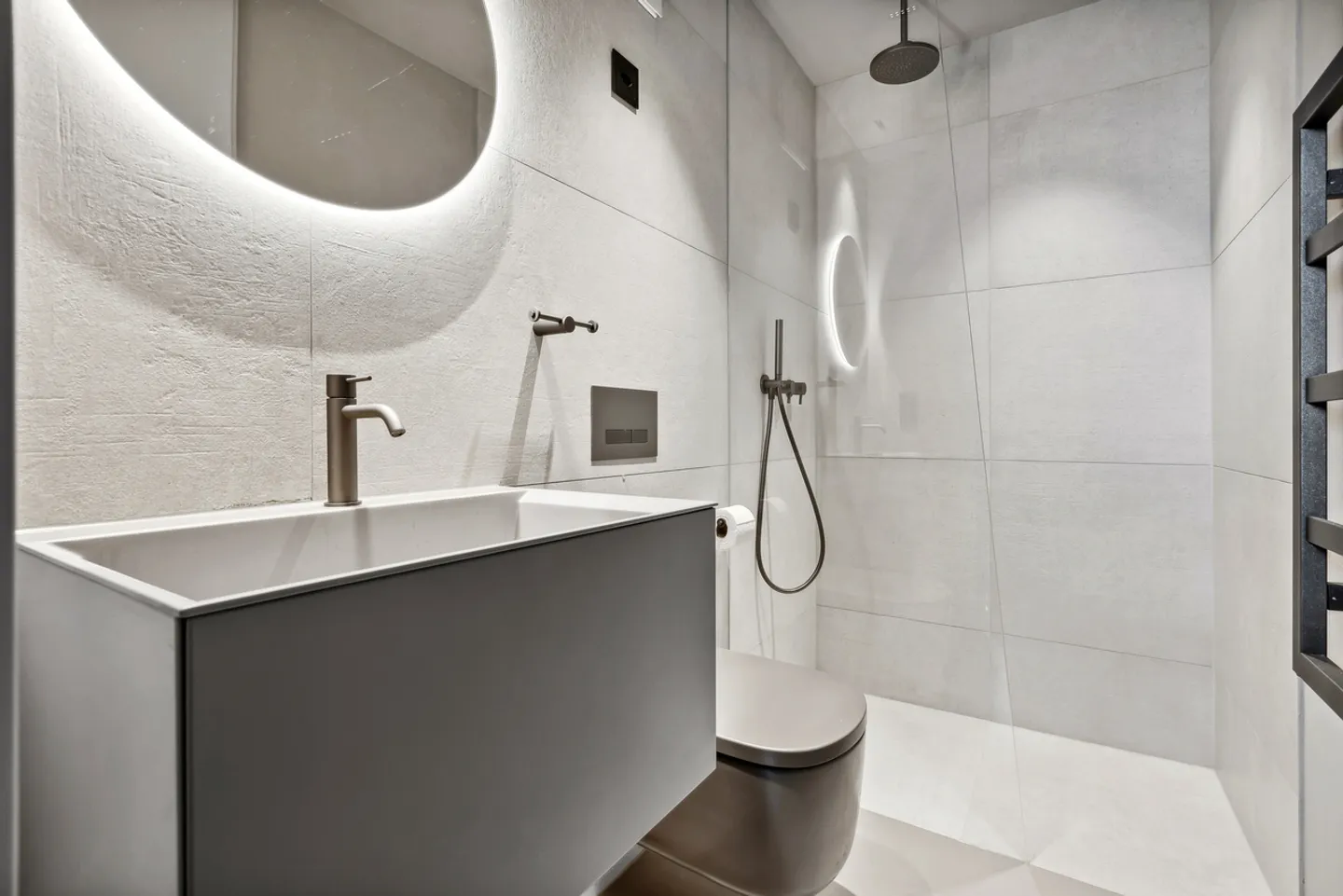 Propriété spectaculaire avec vue panoramique sur le lac - Photo 10 sur 16